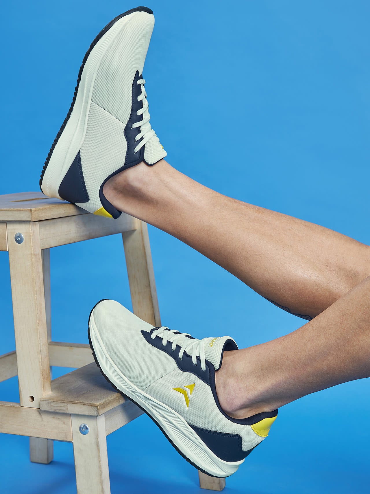 Avant Men's Mach Walking Shoes-White/Navy