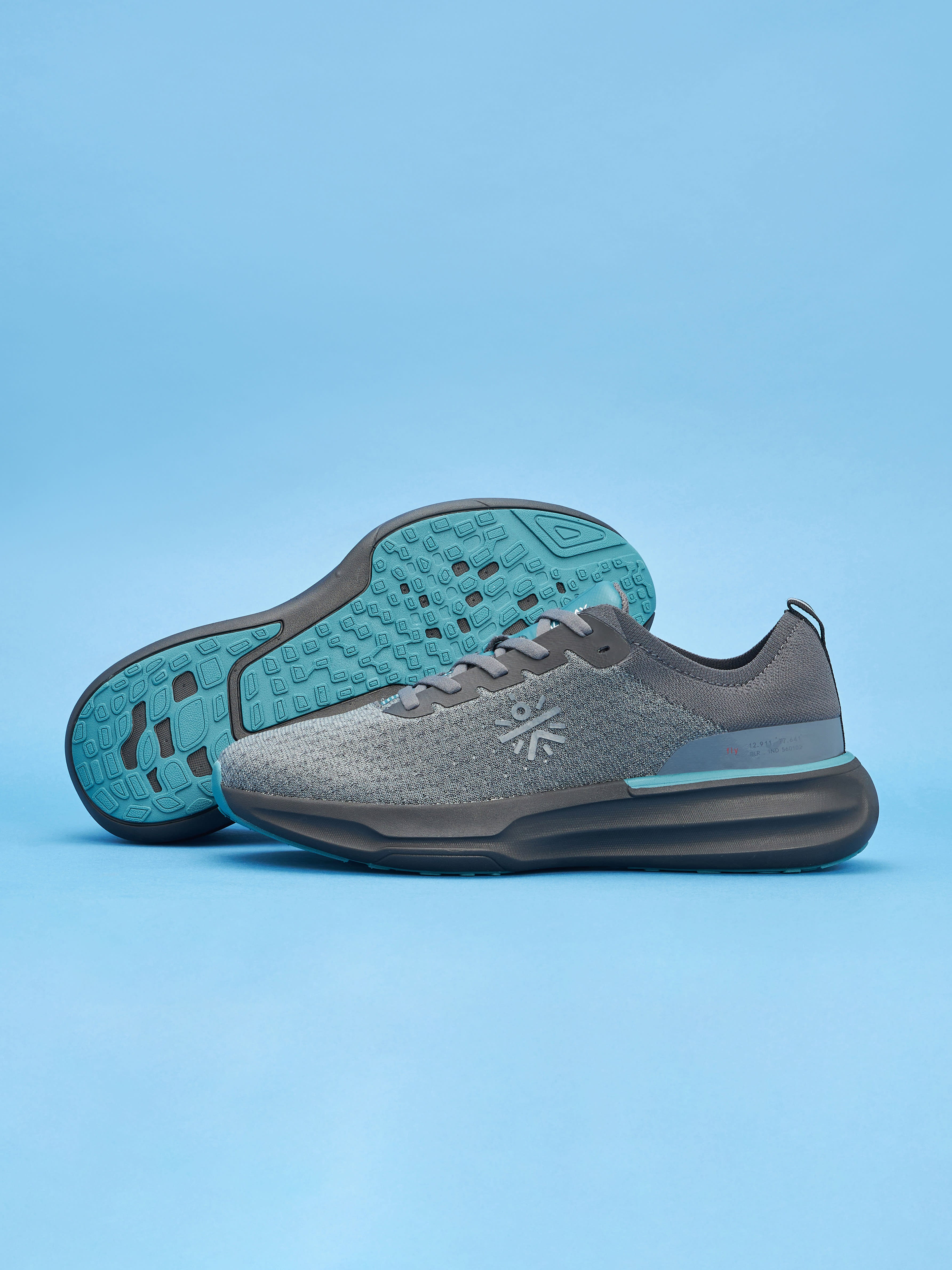 cult Versa Fly Men Running Shoes - Charcoal Grey