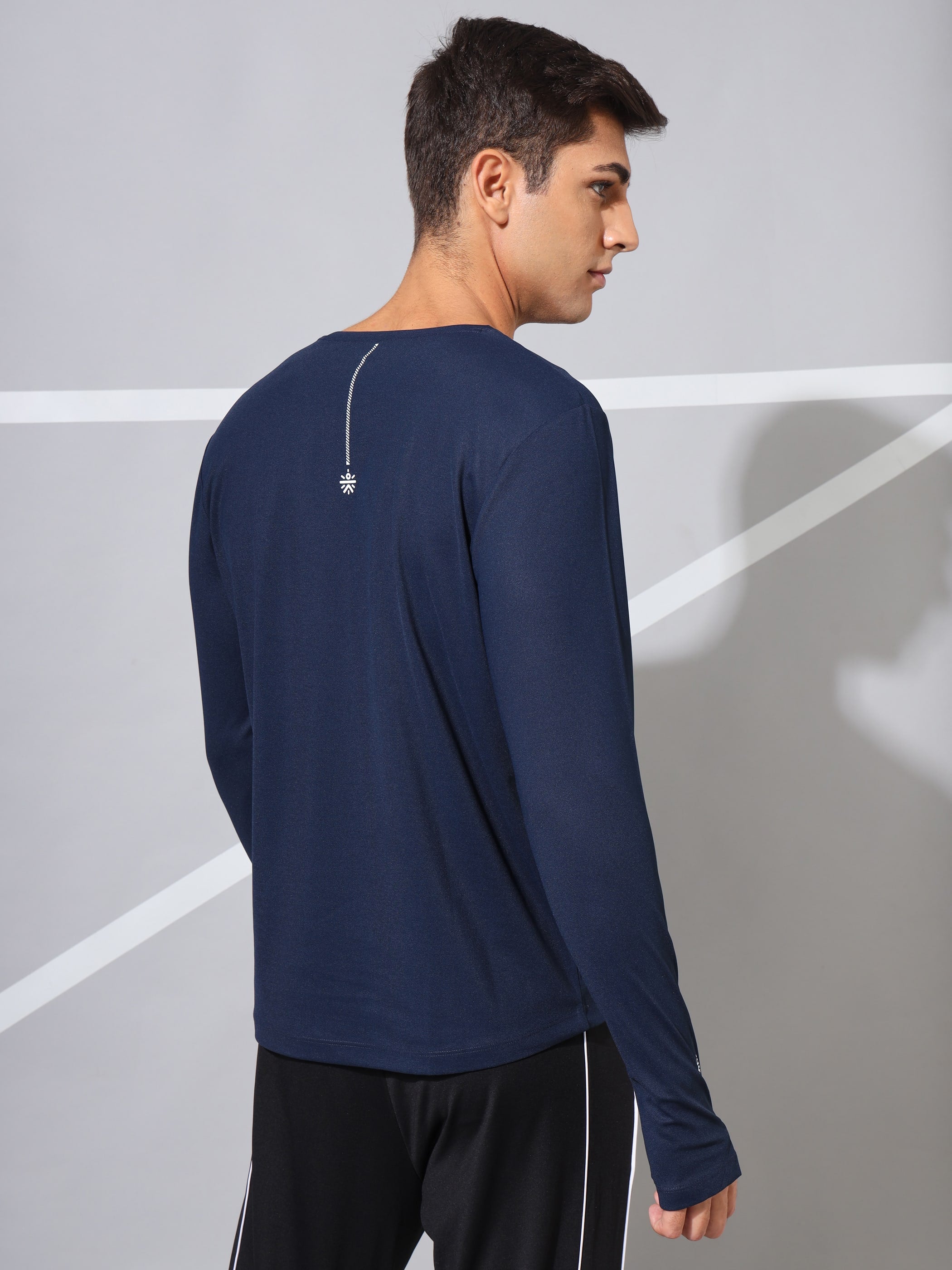 Graphic Performance T-shirt with Thumbholes