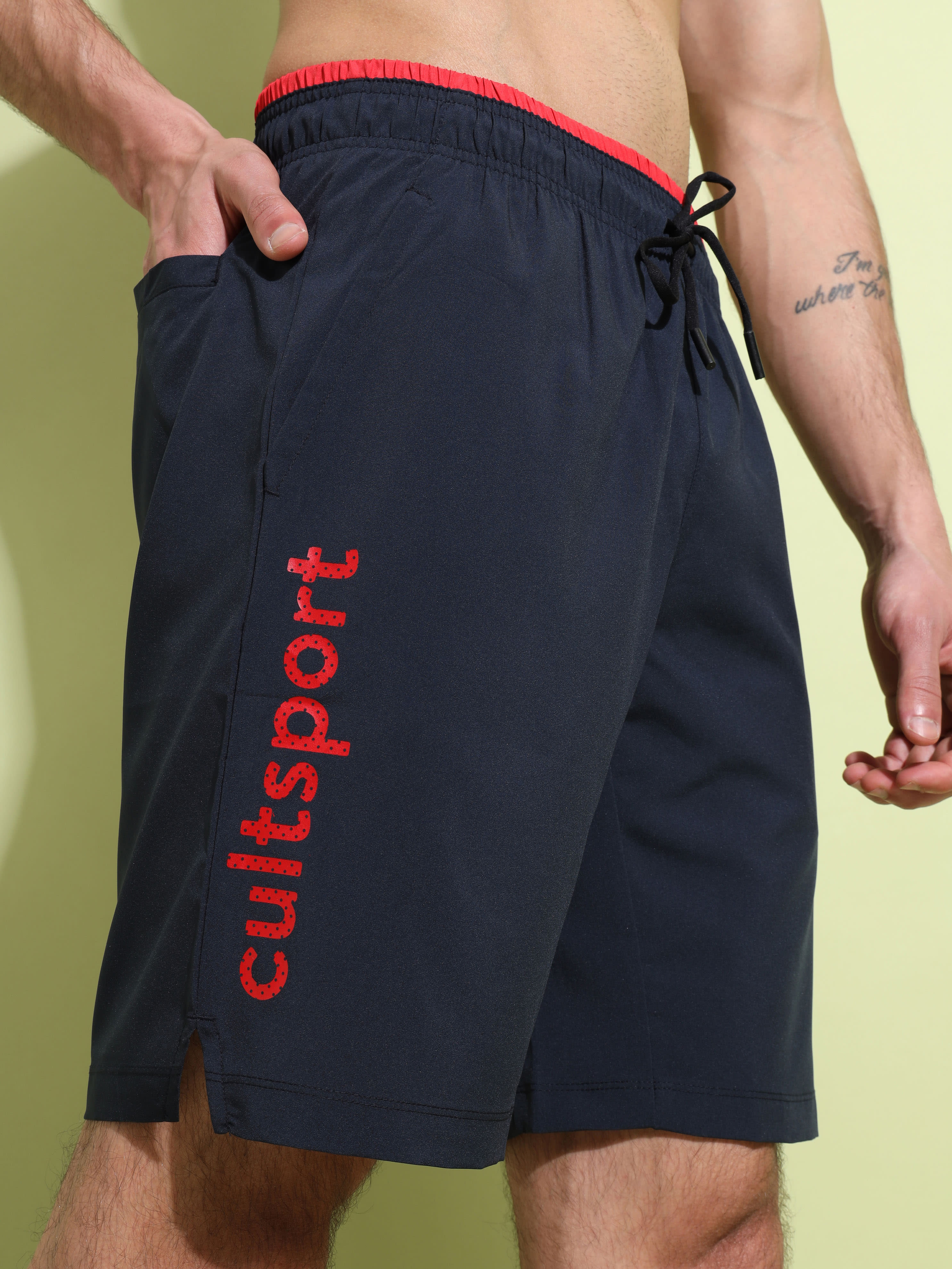 Contrast Waistband Typographic Active Shorts