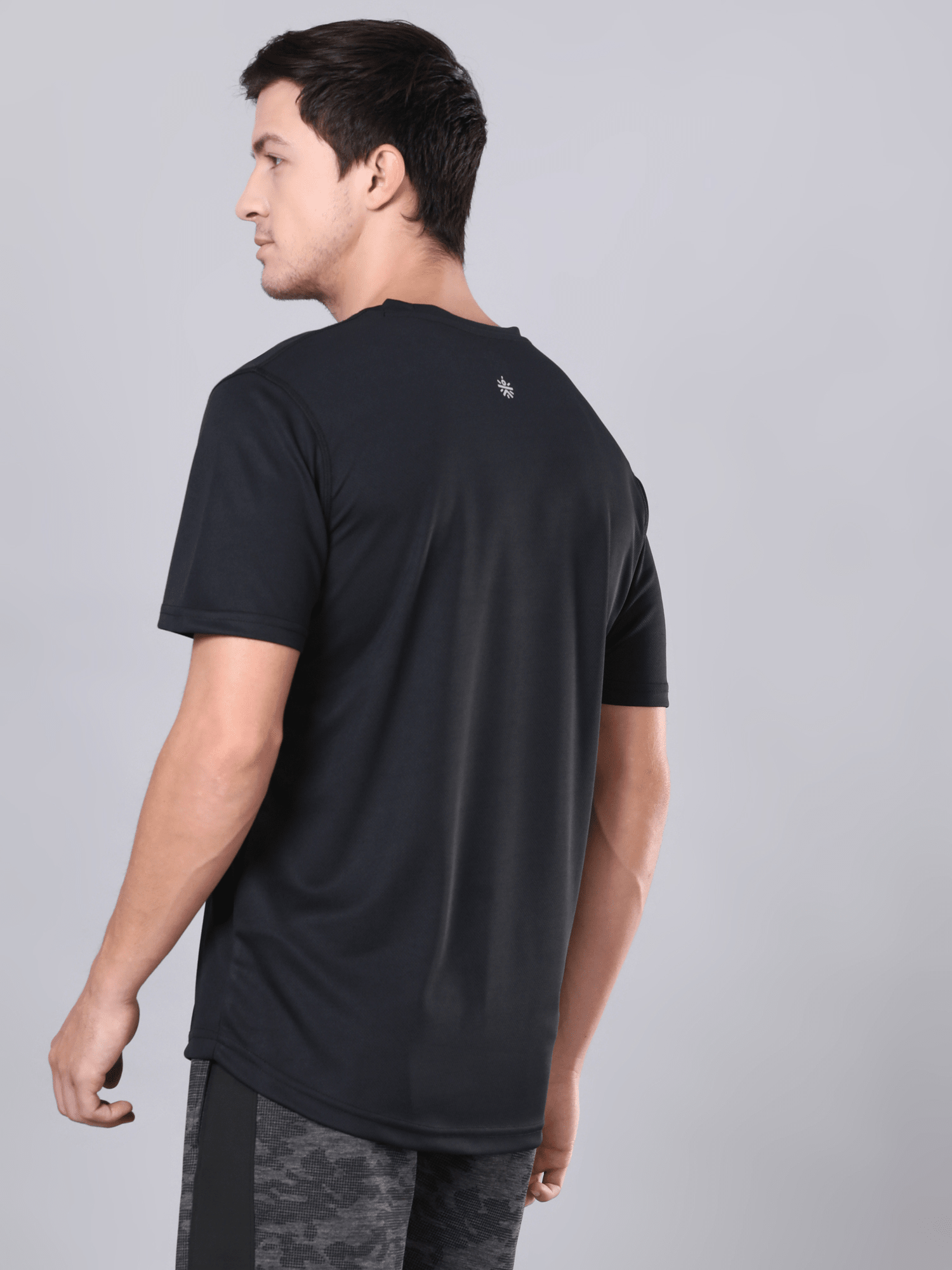 Abstract Bid Black Workout Tee