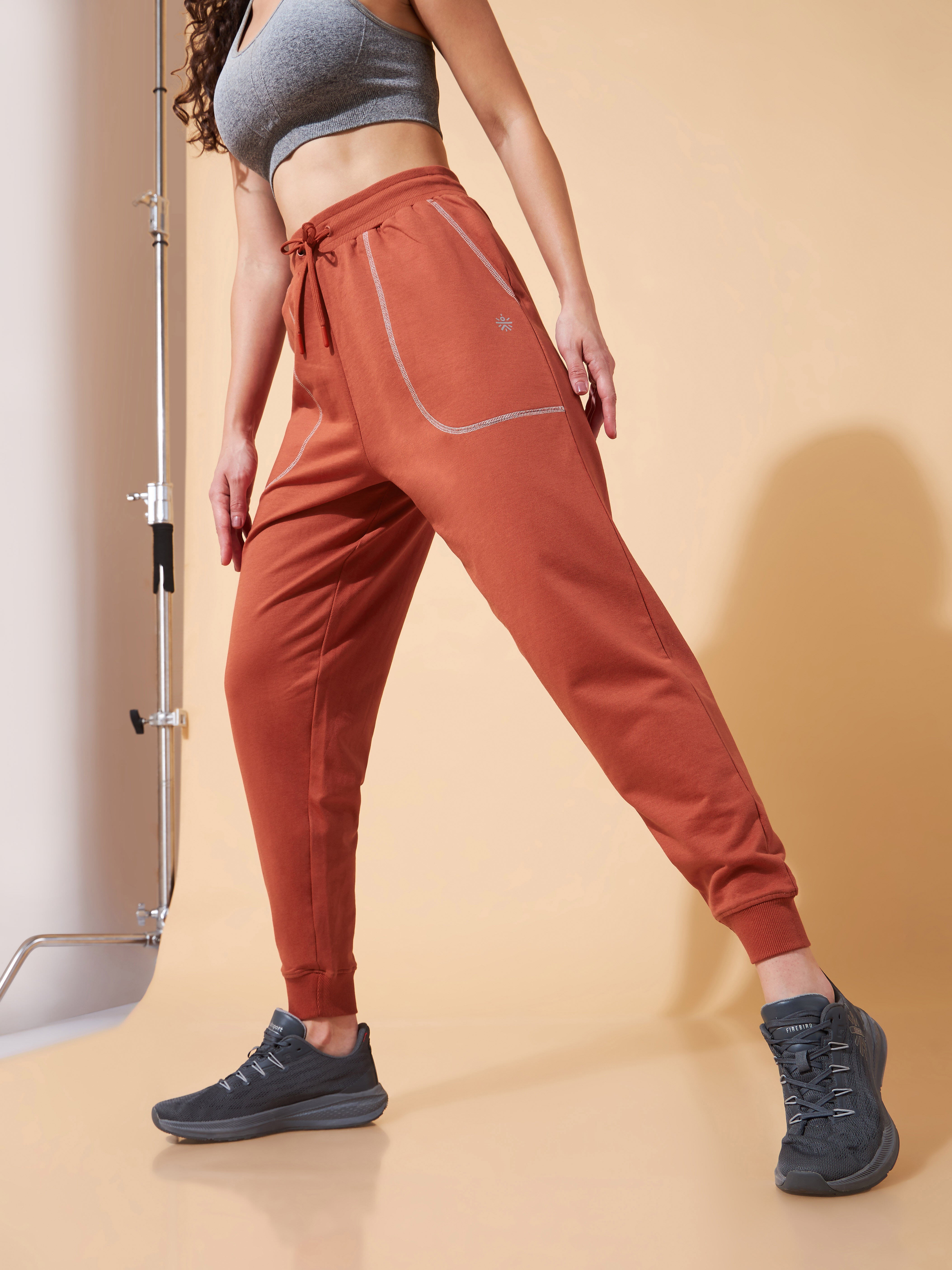 Women Rust Pop-up Thread Leisure Joggers