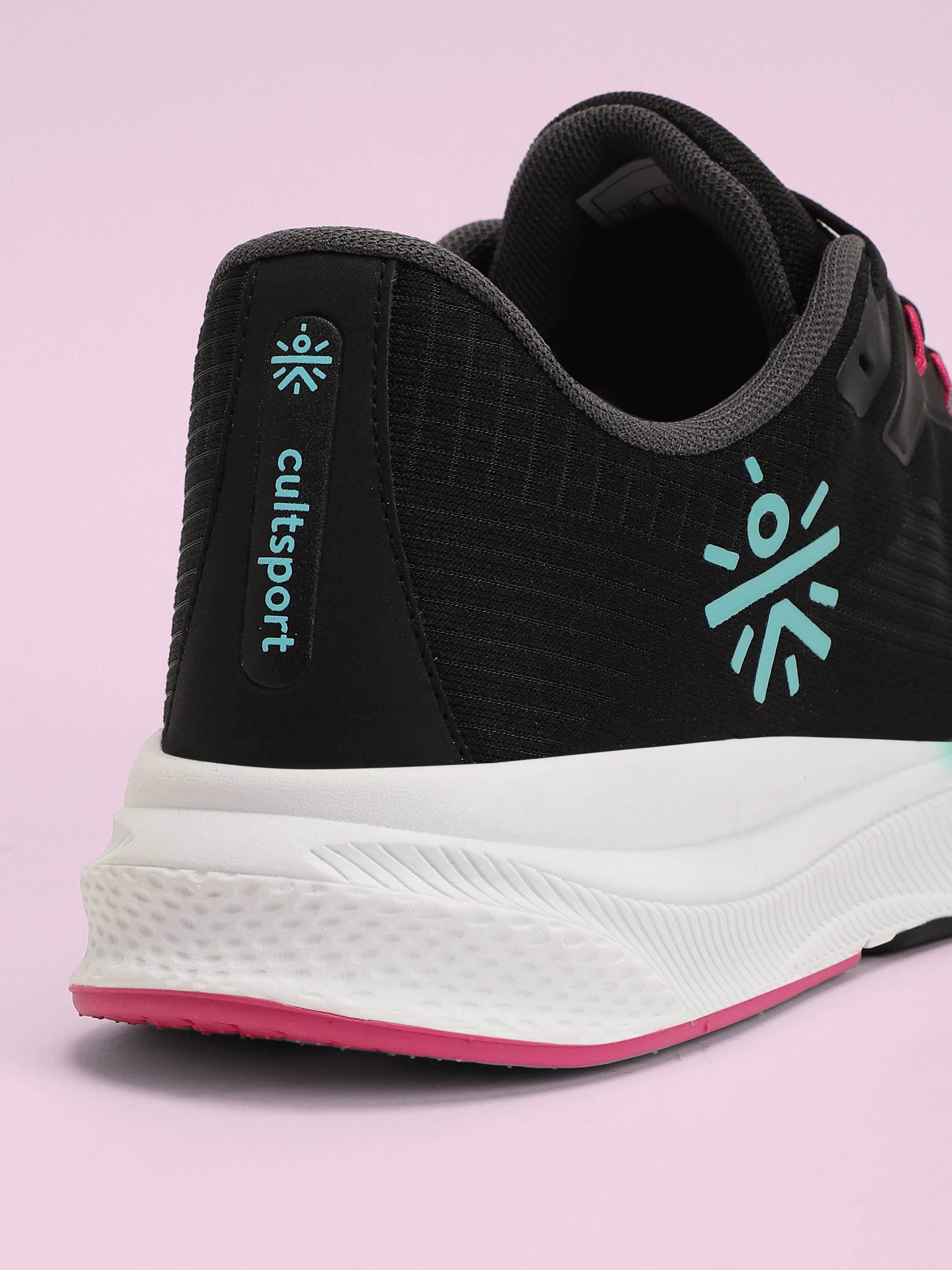 cult Thunderbird Women Running Shoes - Black