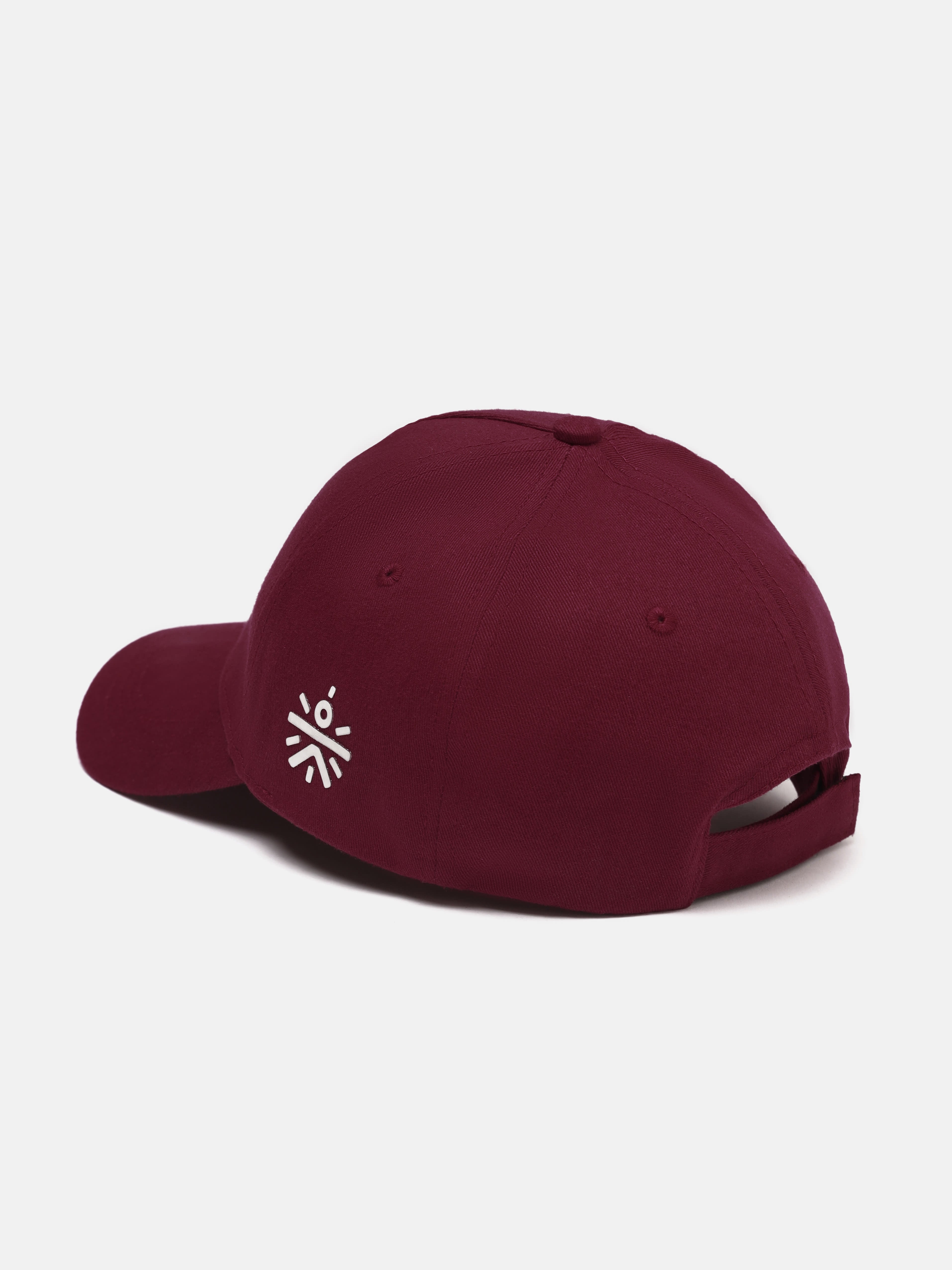 Stylish Cap for Men & Women UV Protection Lightweight & Breathable Fabric Adjustable Closure Comfortable Fit Ideal for Outdoor, Sports & Casual Use Maroon