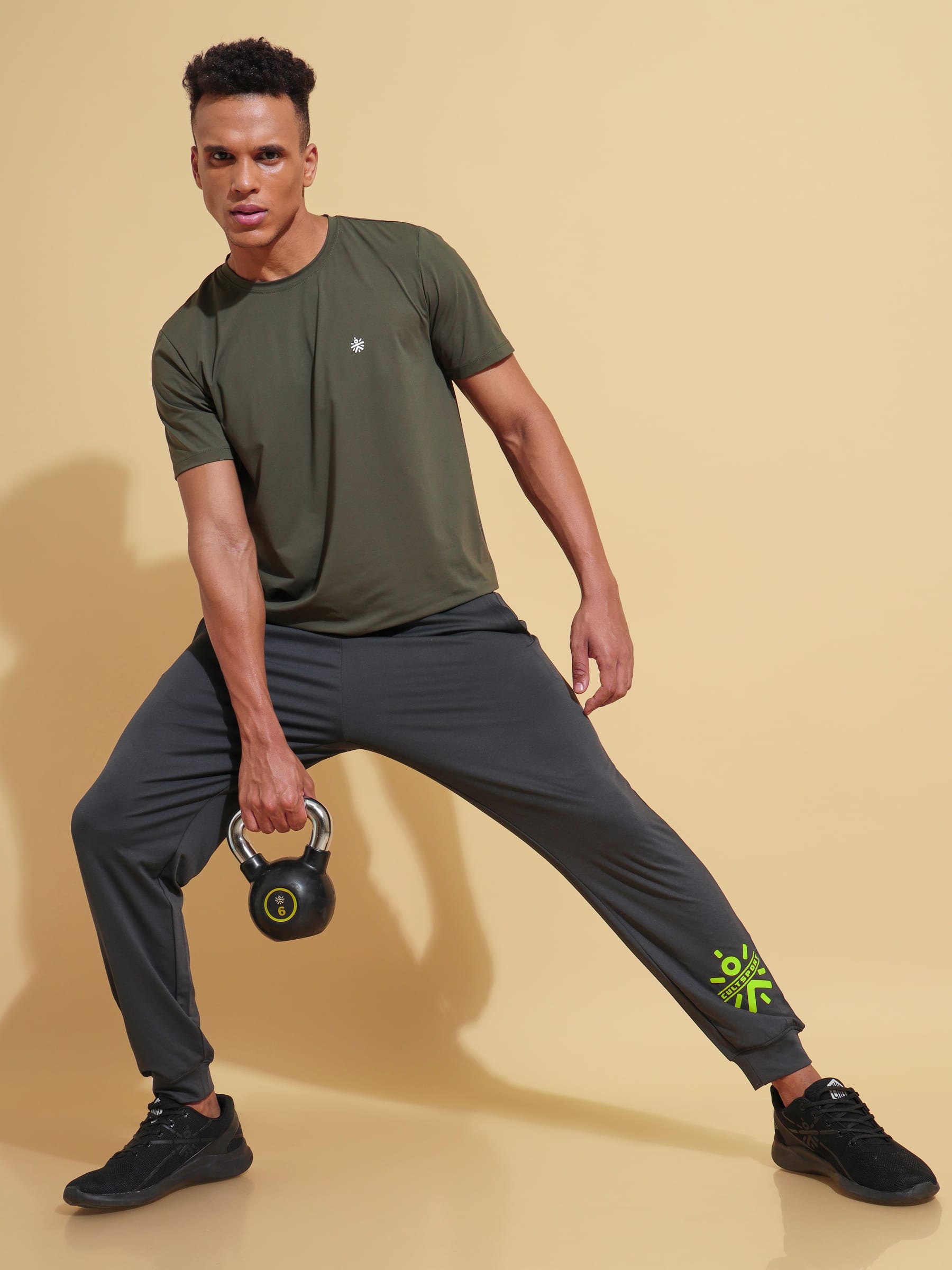 Solid Active T-shirt with Logo