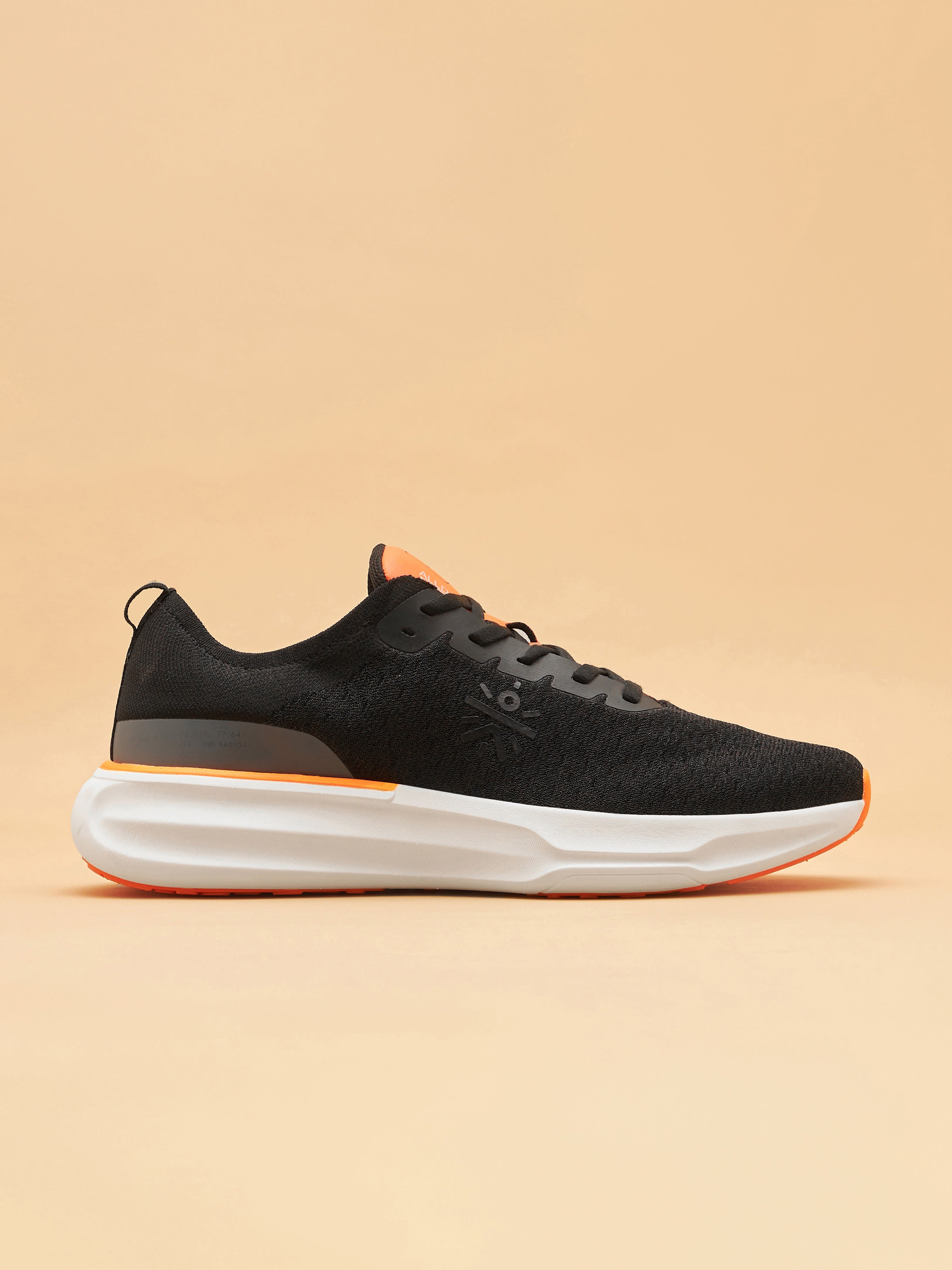 cult Versa Fly Men Running Shoes - Black/Orange