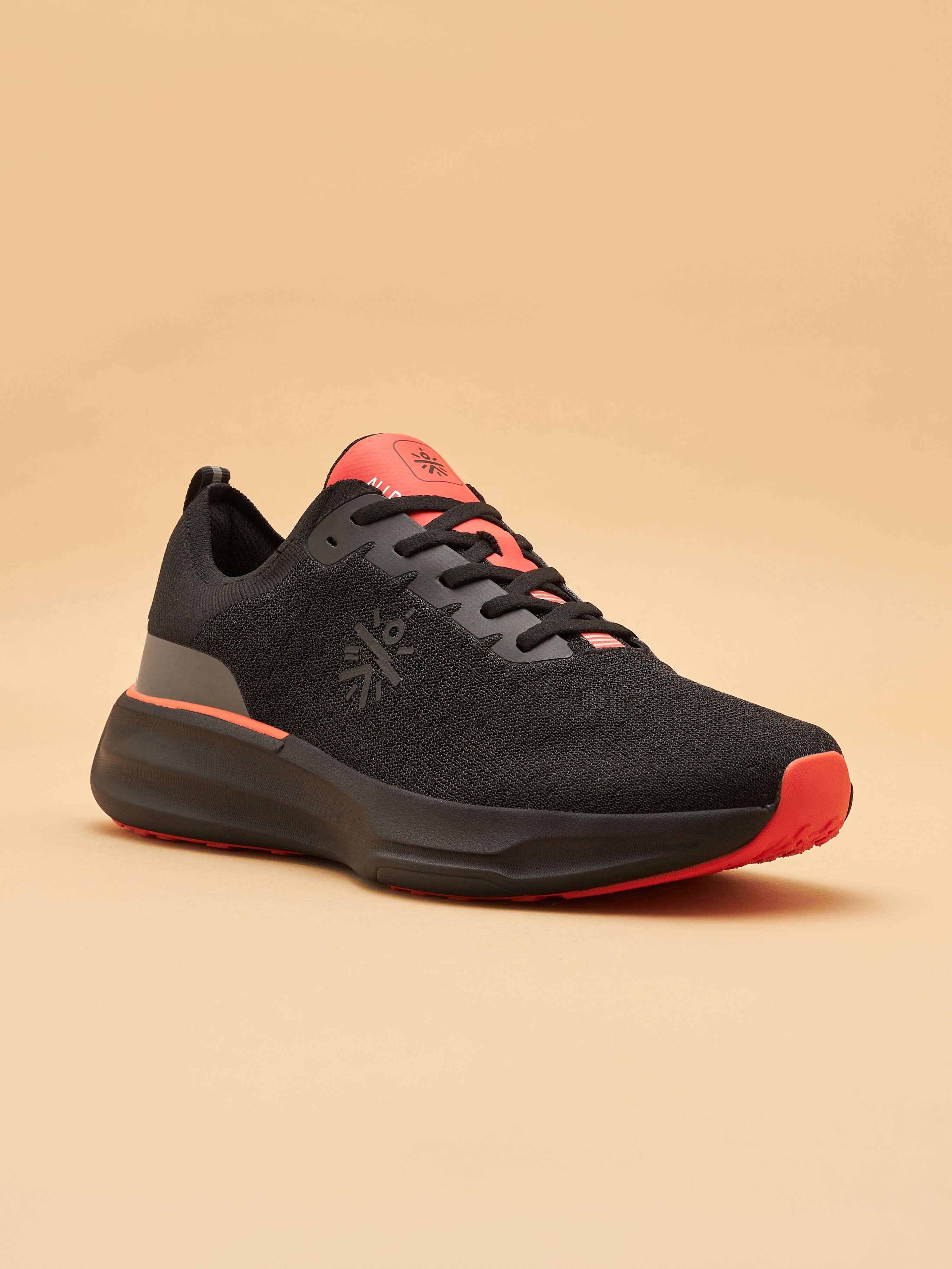 cult Versa Fly Men Running Shoes - Black/Red