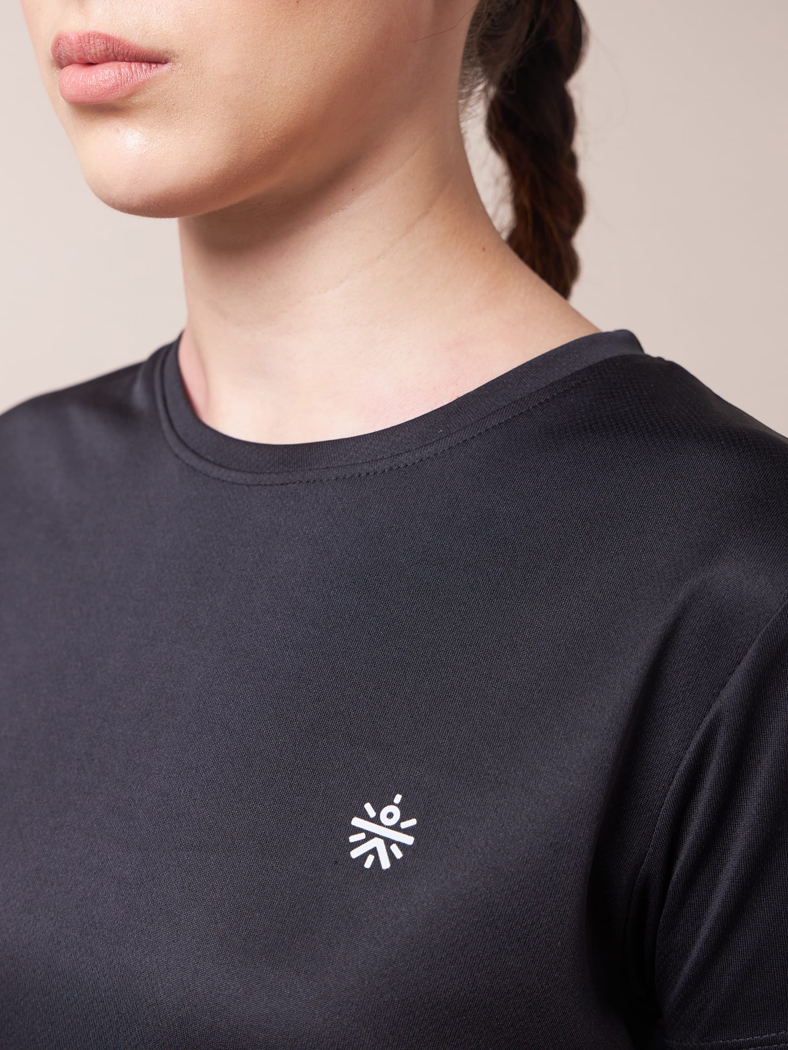 Solid Active T-shirt with Logo