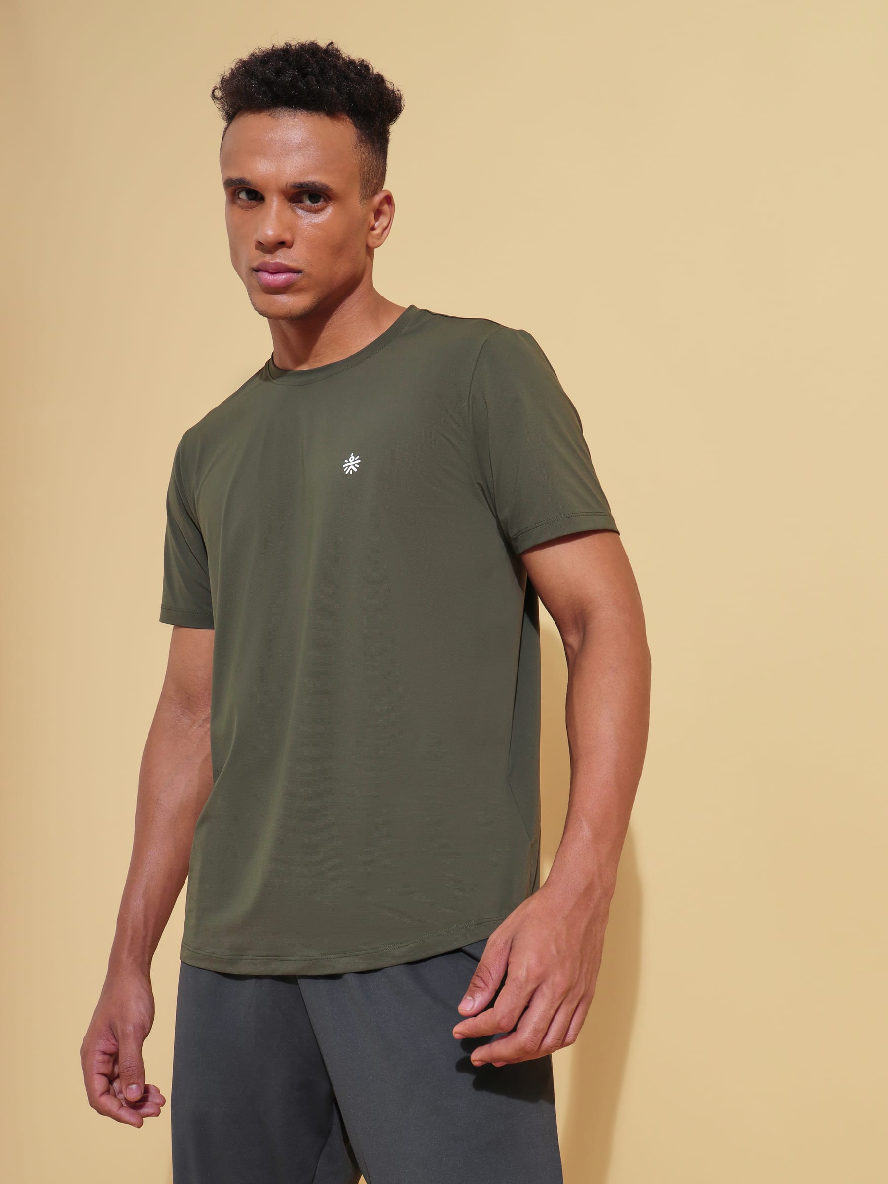 Solid Active T-shirt with Logo