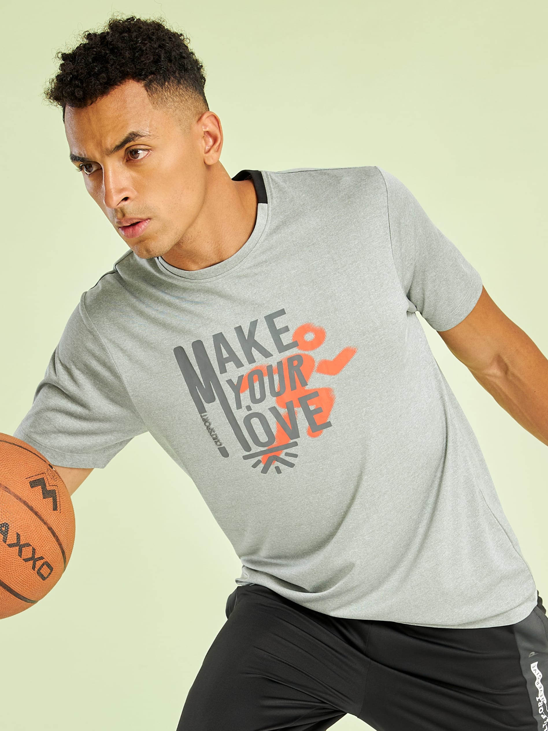 Make Your Move Graphic Print T-shirt