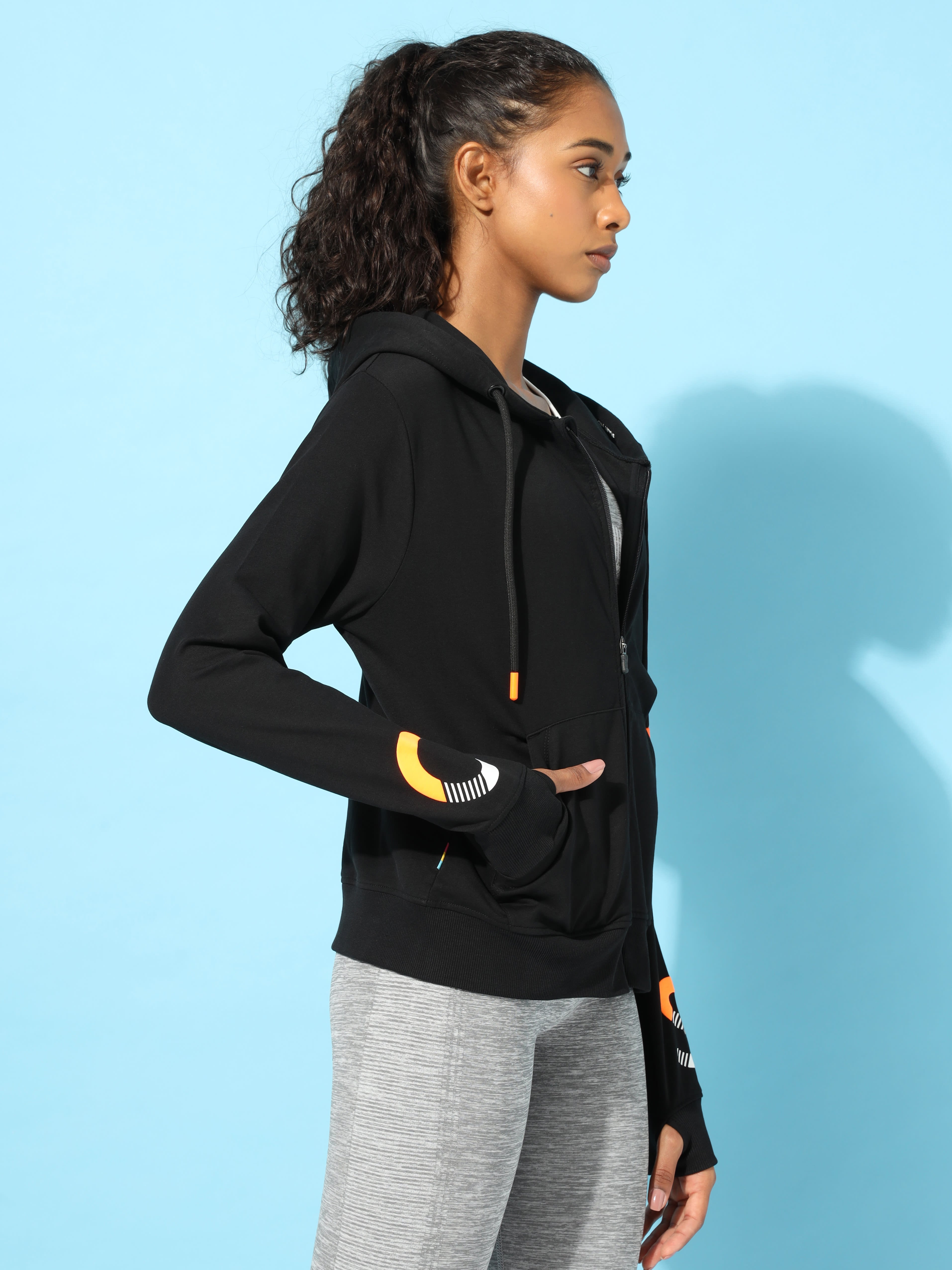 LAYR Solid Sweatshirt