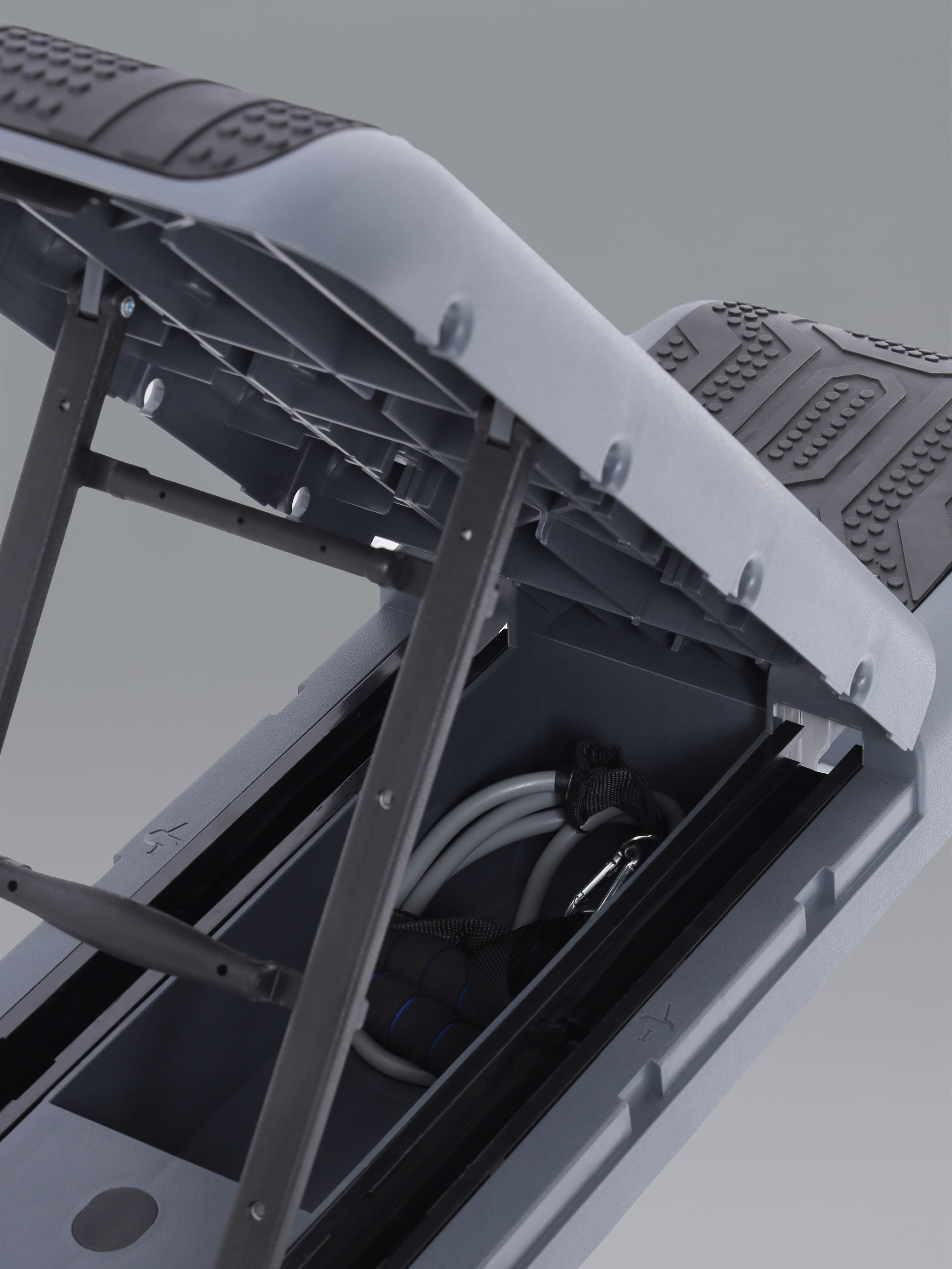 Multiutility Adjustable Bench Stepper