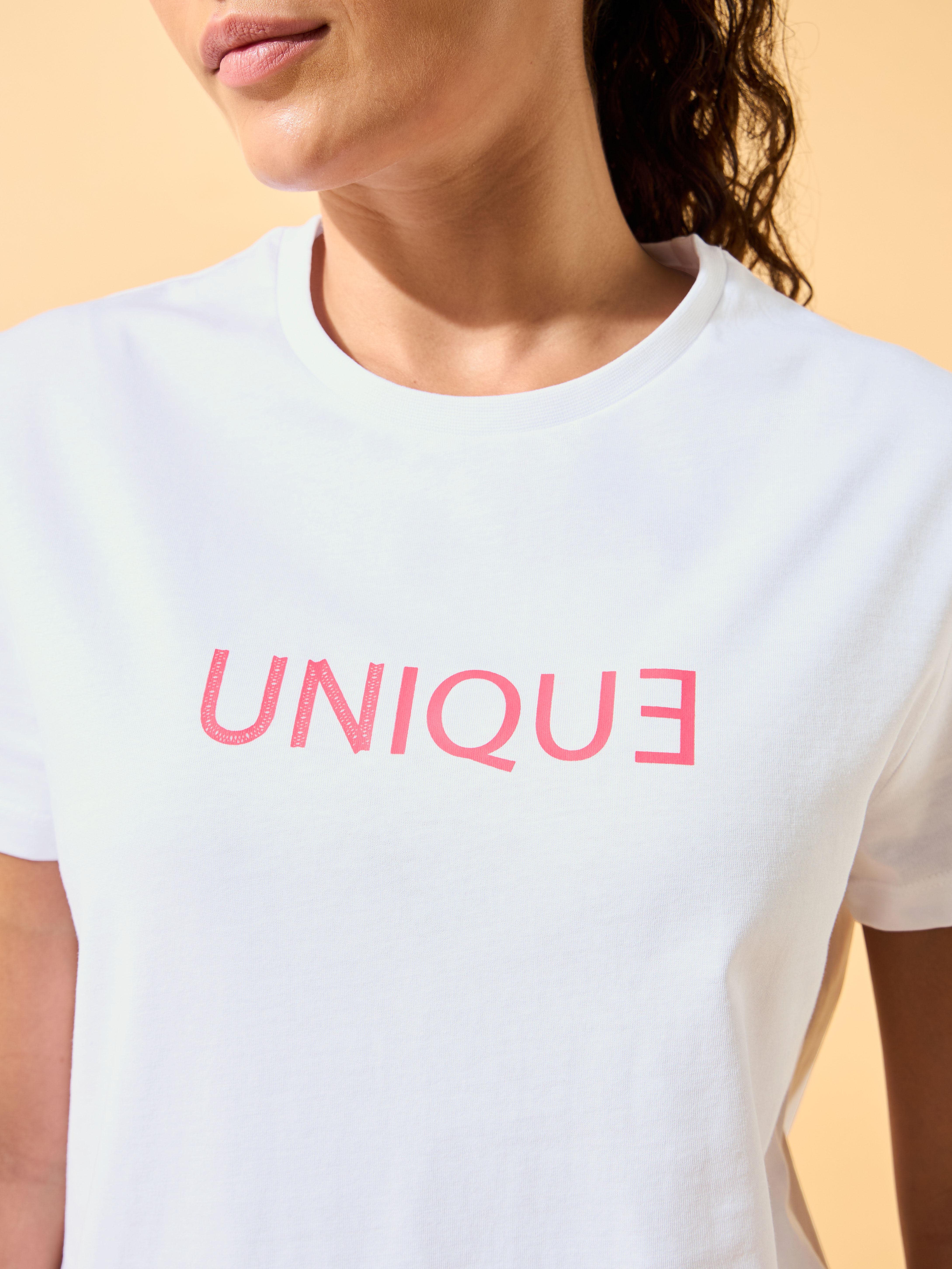 I Am Unique Print T-shirt