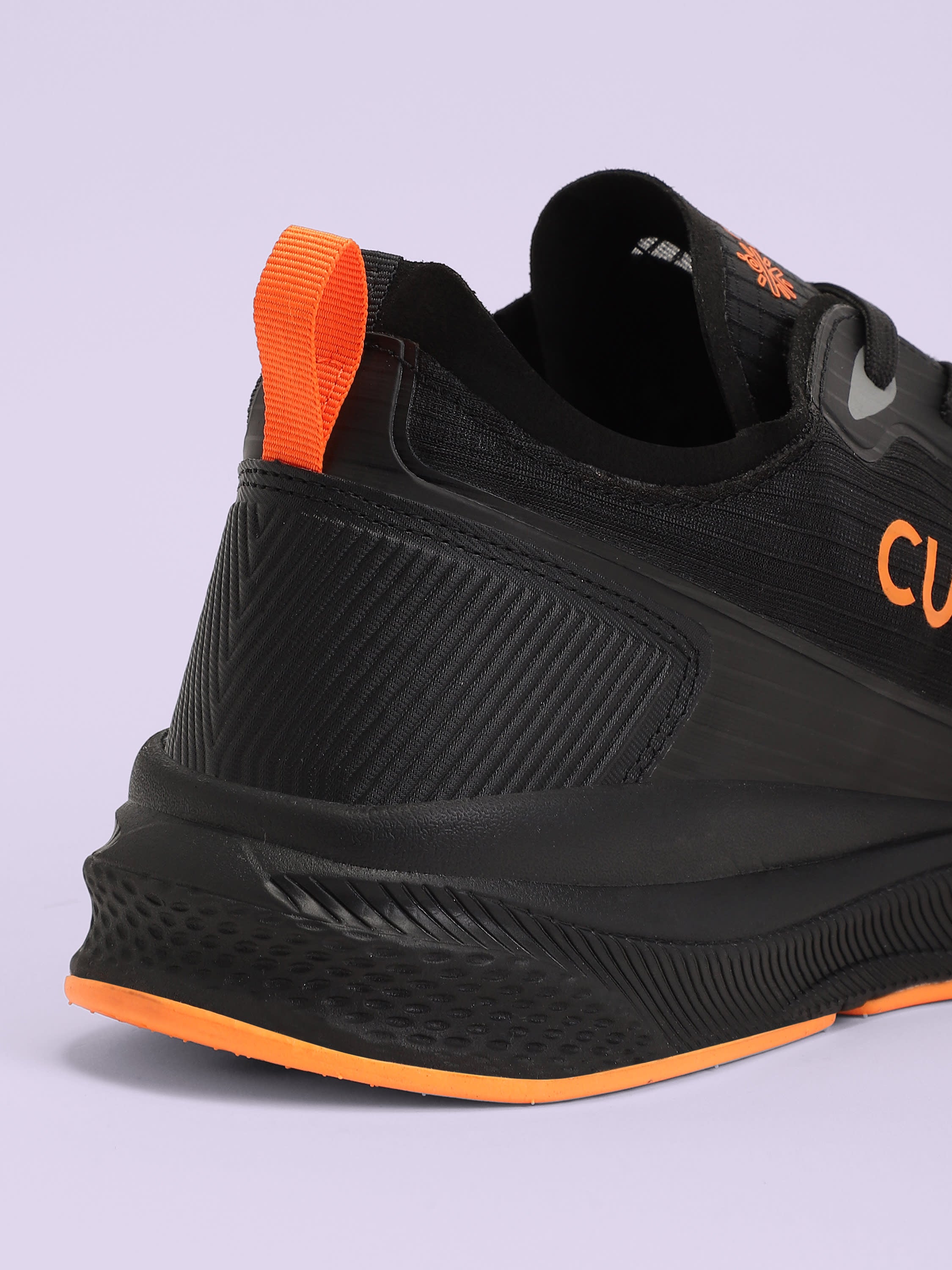 cult Comfort Men Running Shoes - Black/Orange