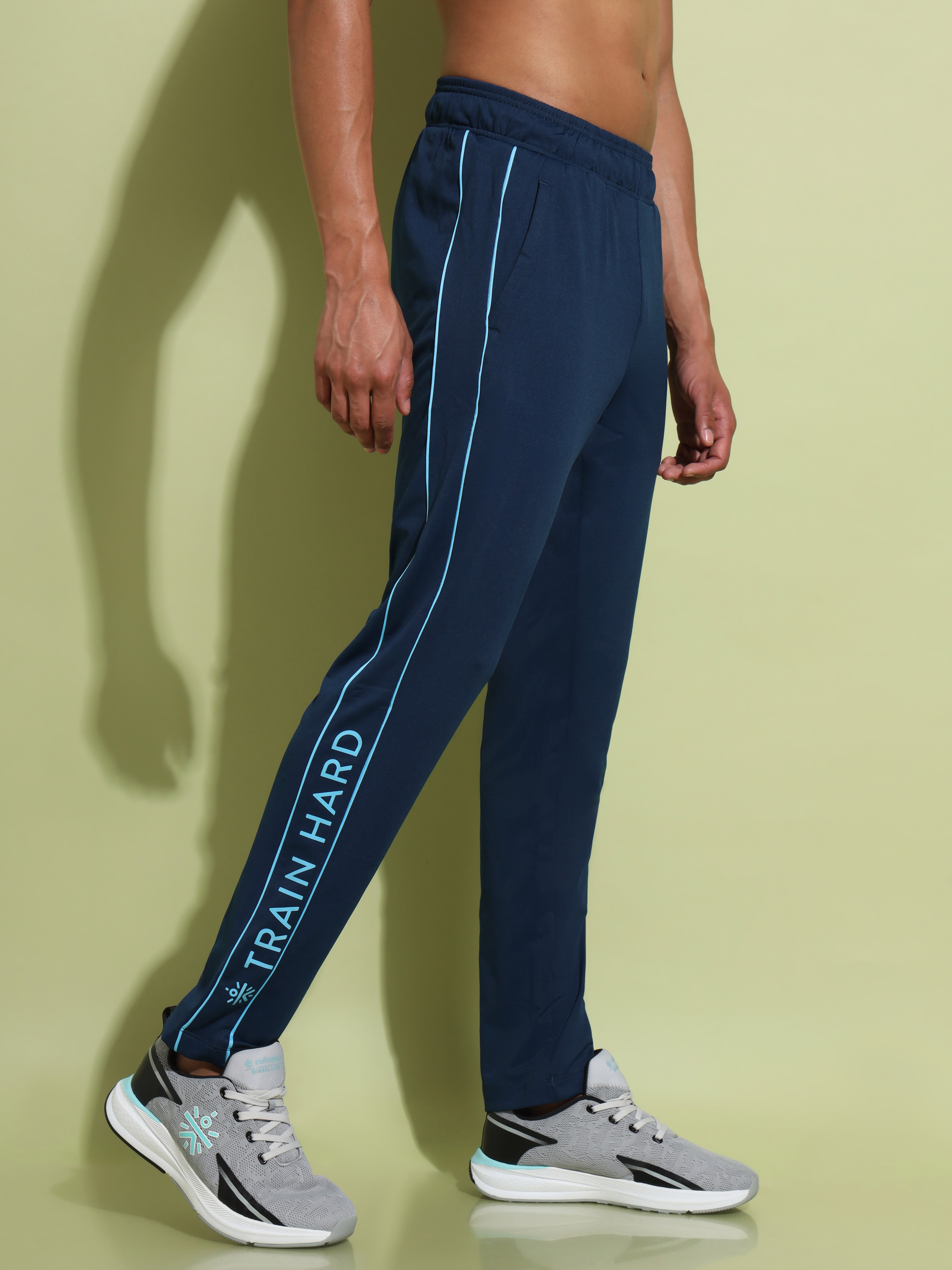 Active Trackpants with Contrast Piping