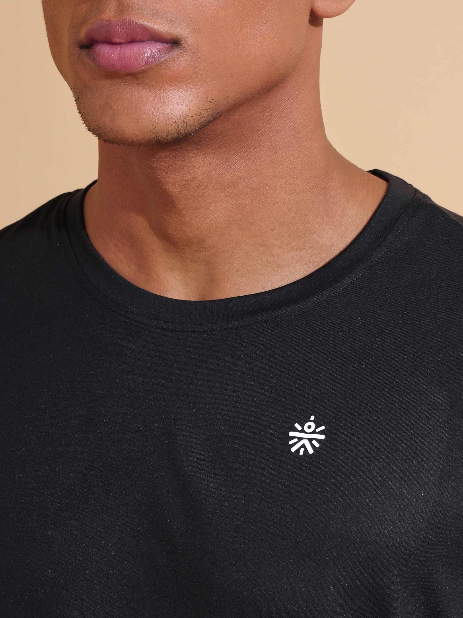 Solid Active T-shirt with Logo