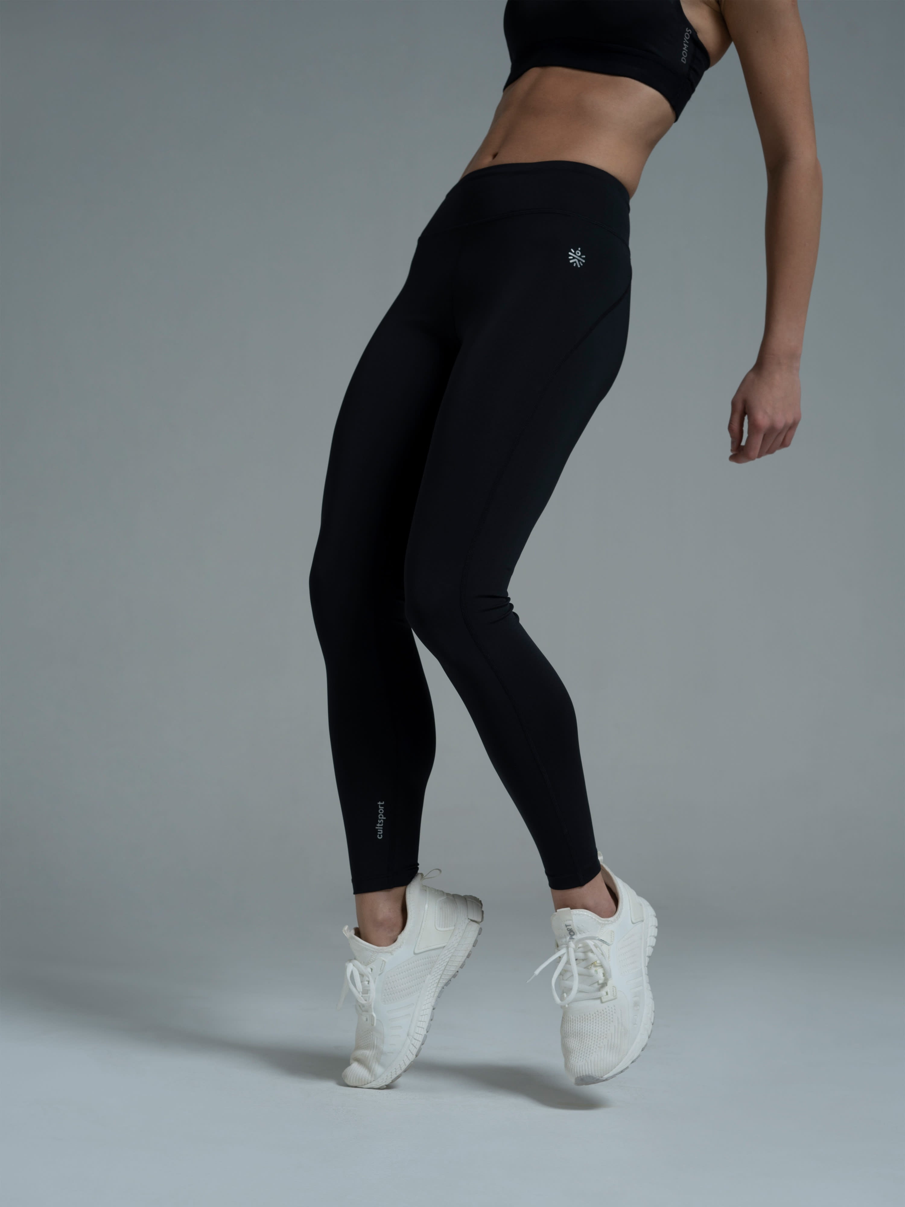 Black Absolute Fit Solid Running Tights