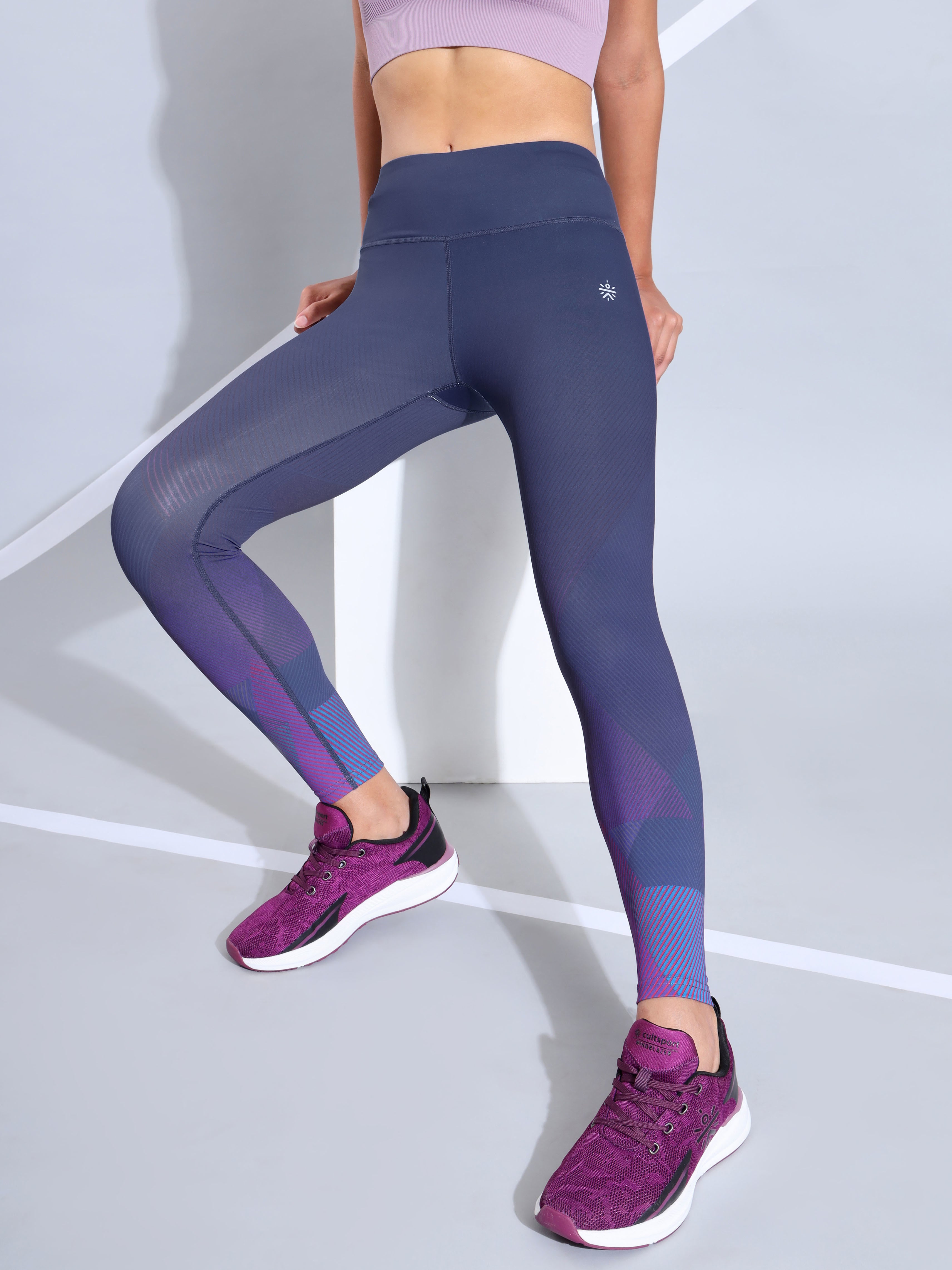 Navy Absolute Fit Tights with Geometric Pattern and Back Pocket