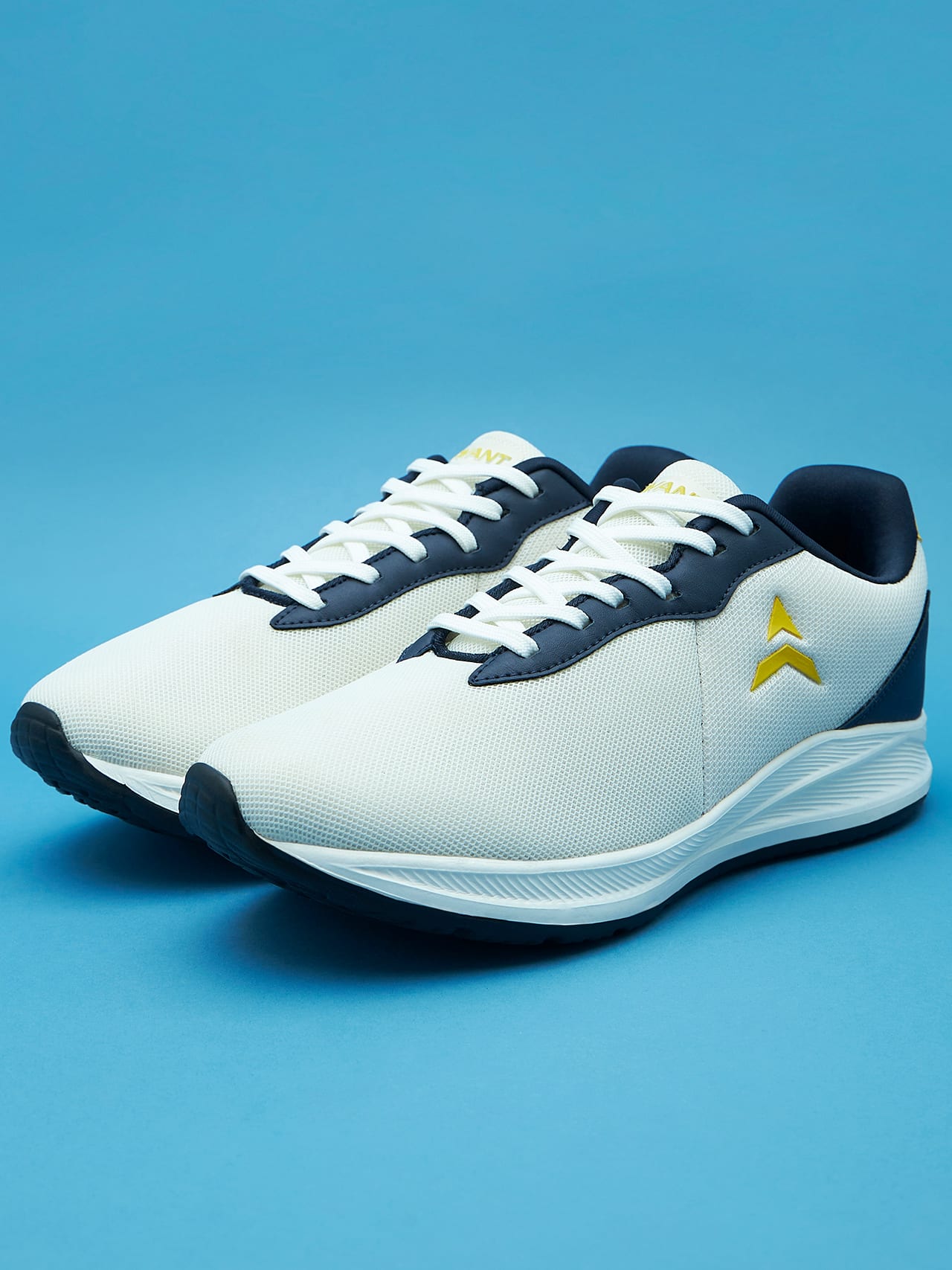 Avant Men's Mach Walking Shoes-White/Navy
