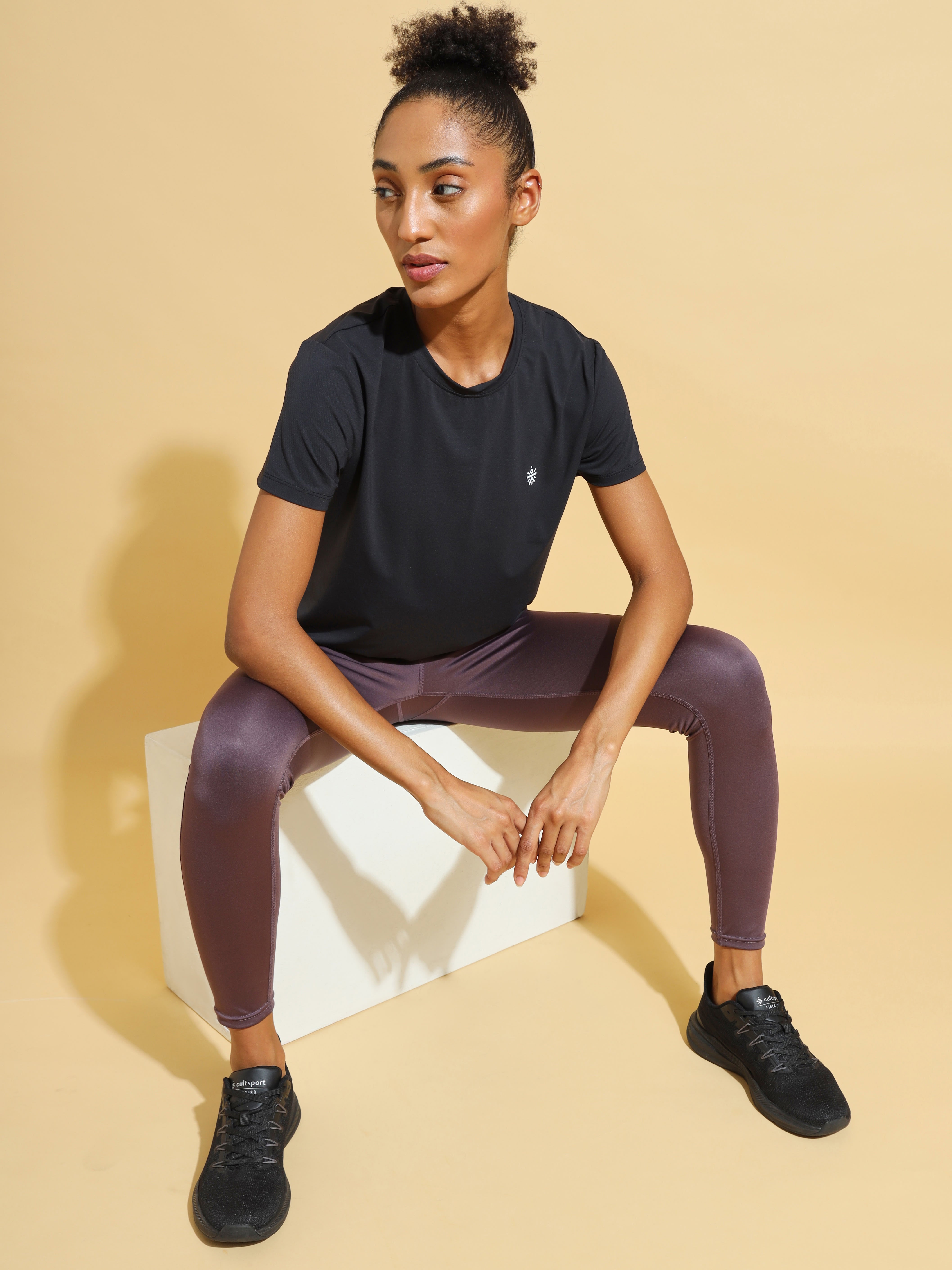 Solid Active T-shirt with Logo