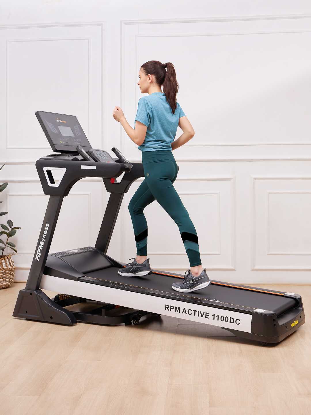 RPM Active1100DC 6 HP Peak Treadmill | 15-level Auto-Incline | Max Weight-140kg | Max Speed-18kmph (with 6 Months extended warranty)