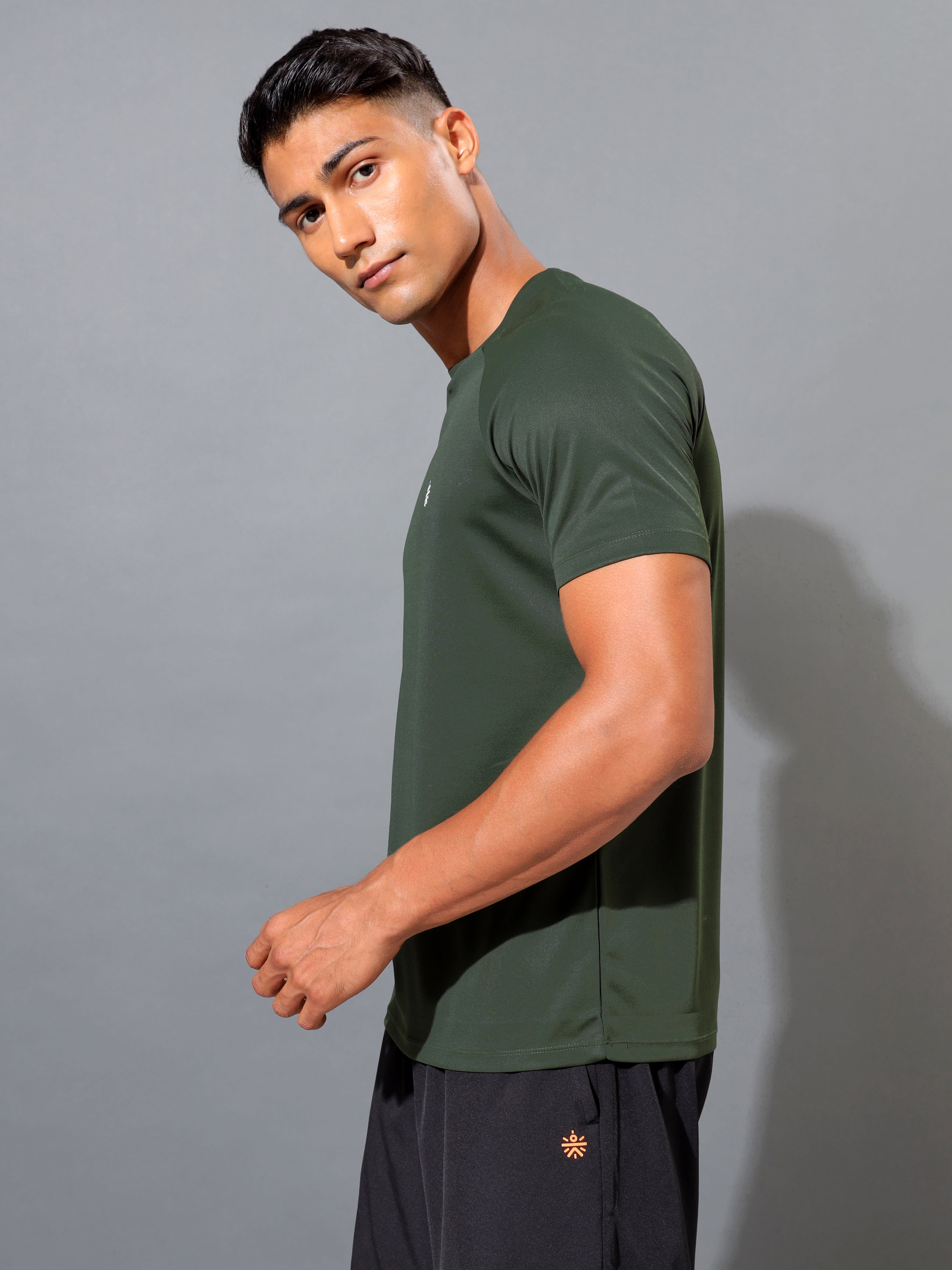 Solid Raglan T-shirt with Logo