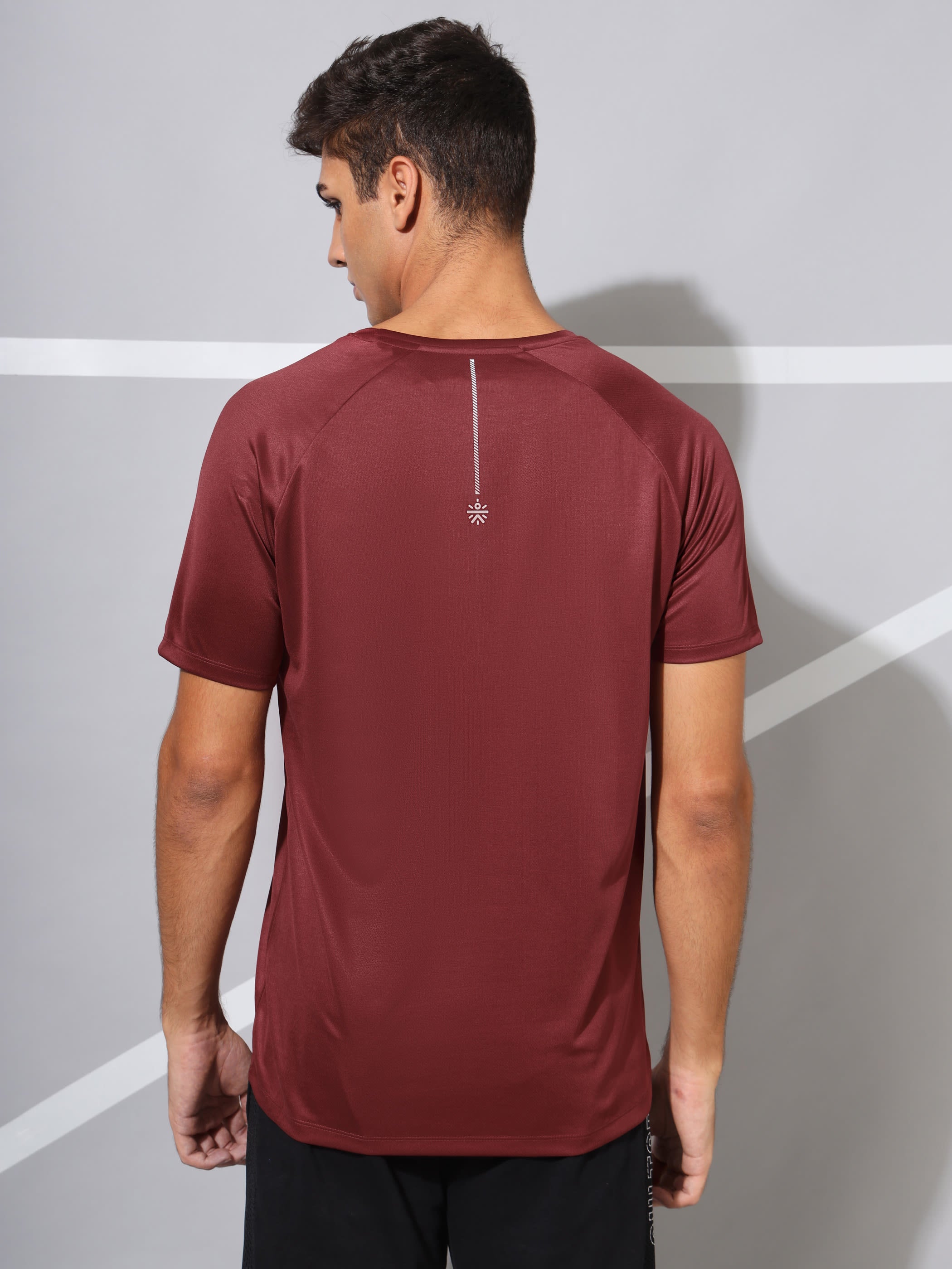 Raglan Sleeve Active Graphic T-shirt