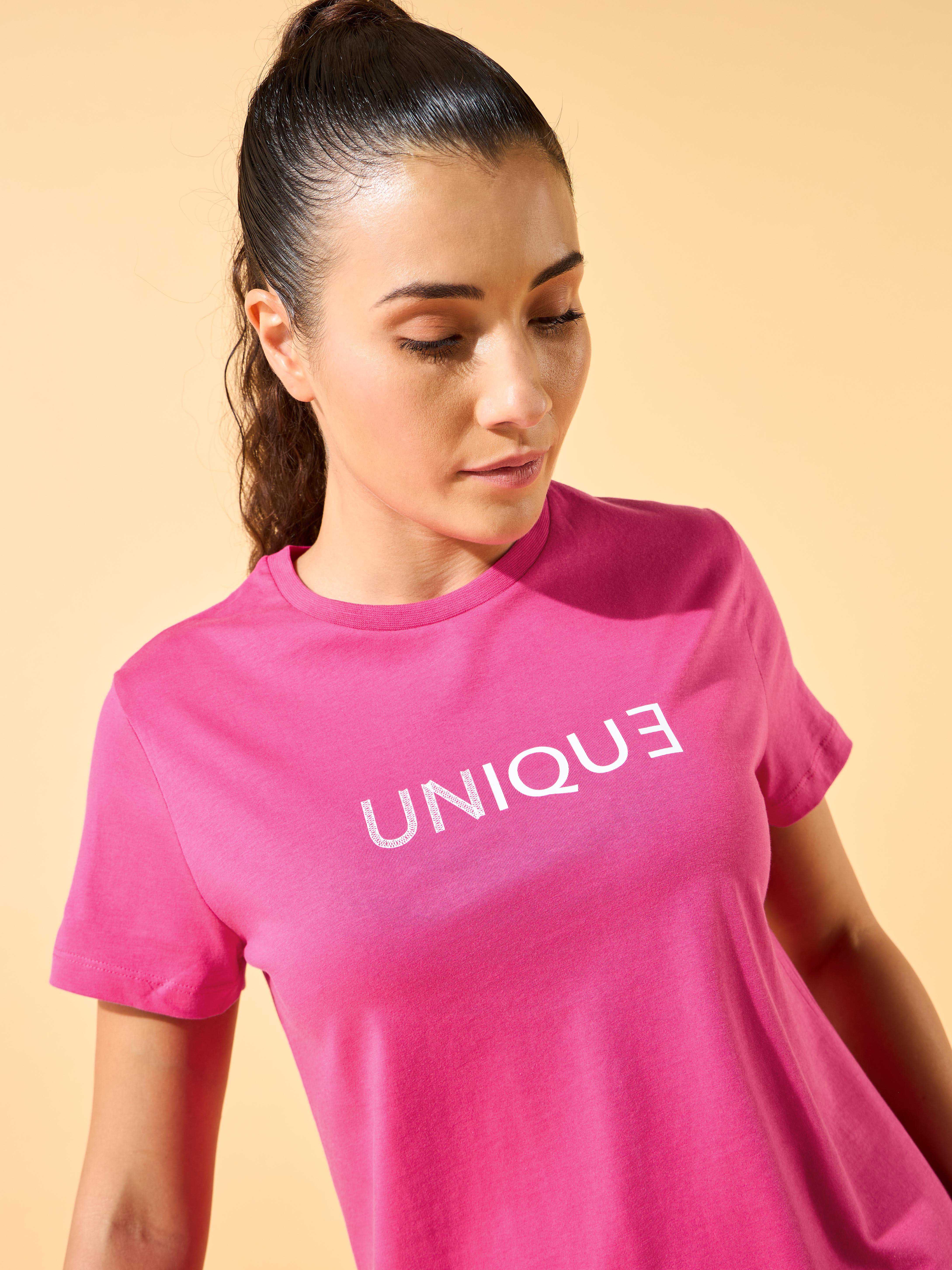 I Am Unique Print T-shirt