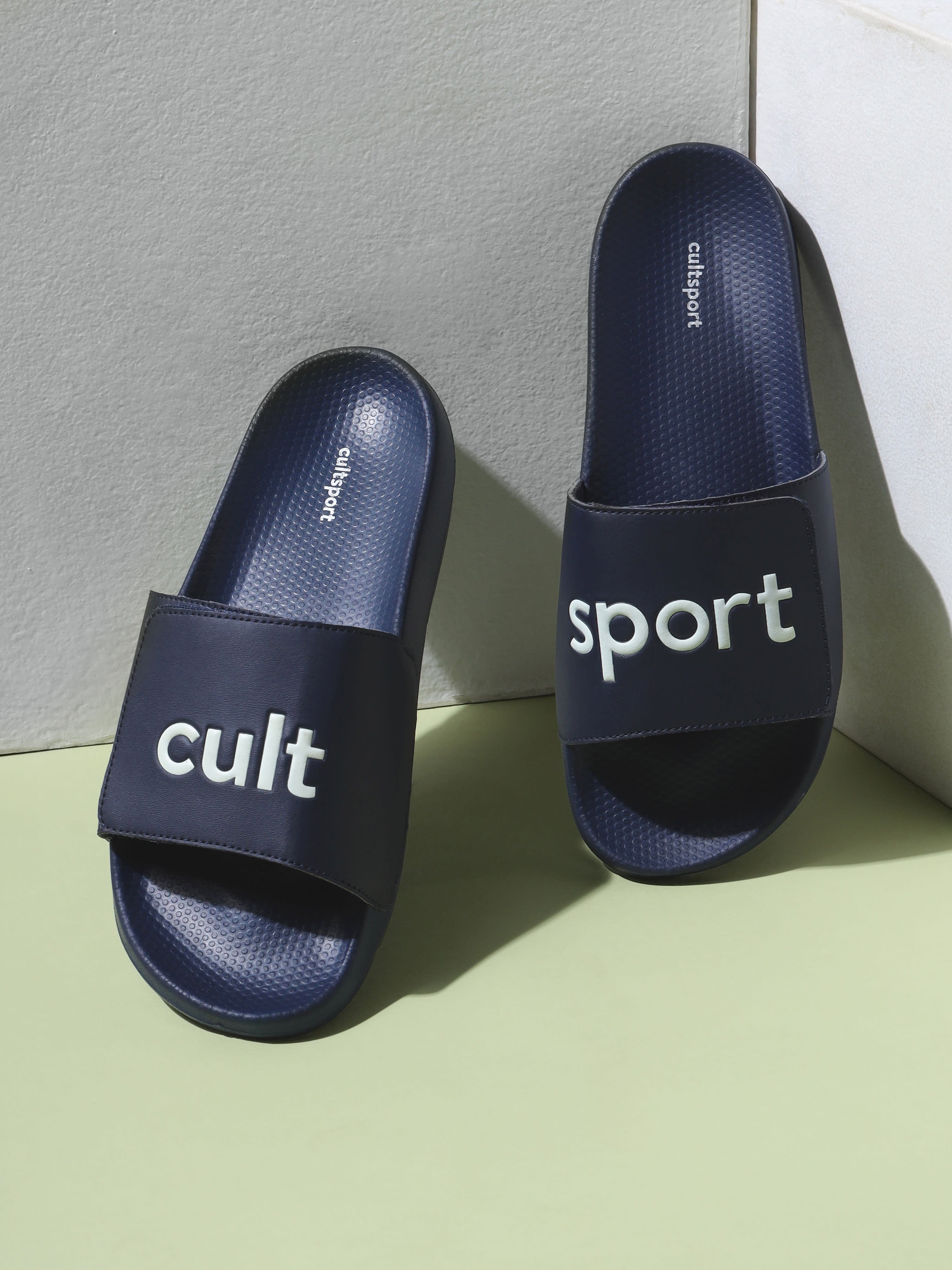 cult Locomo Navy Men Slides