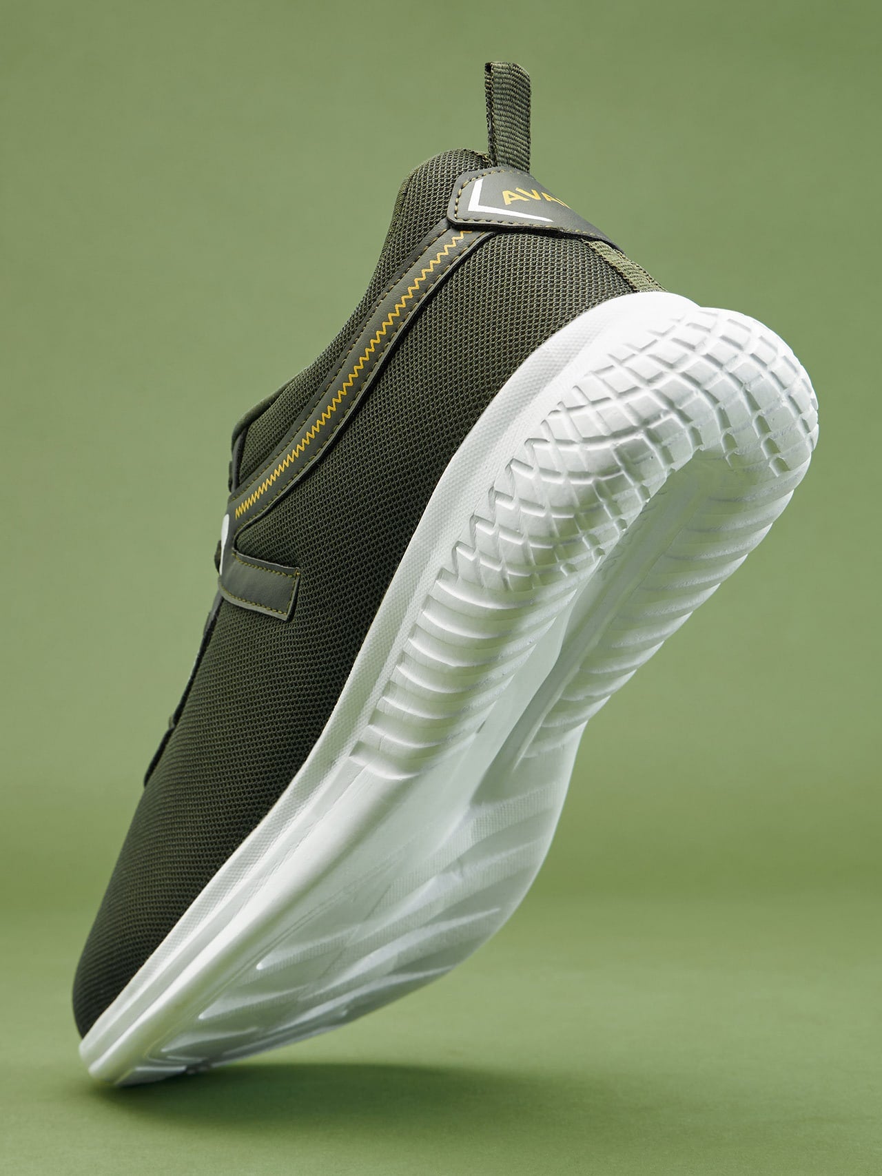 Avant Men's Trace Walking Shoes-Olive