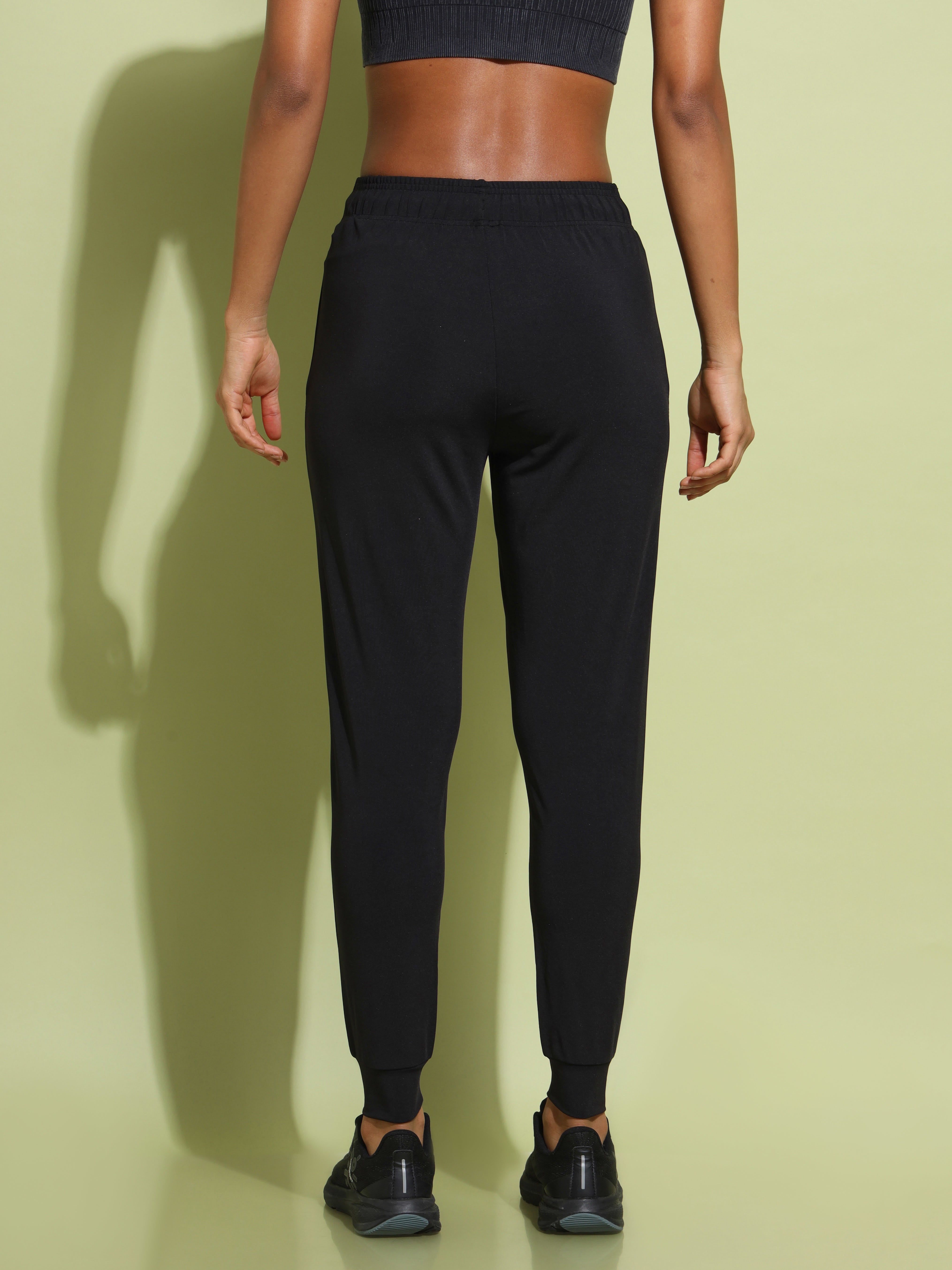 Active Joggers with Pockets