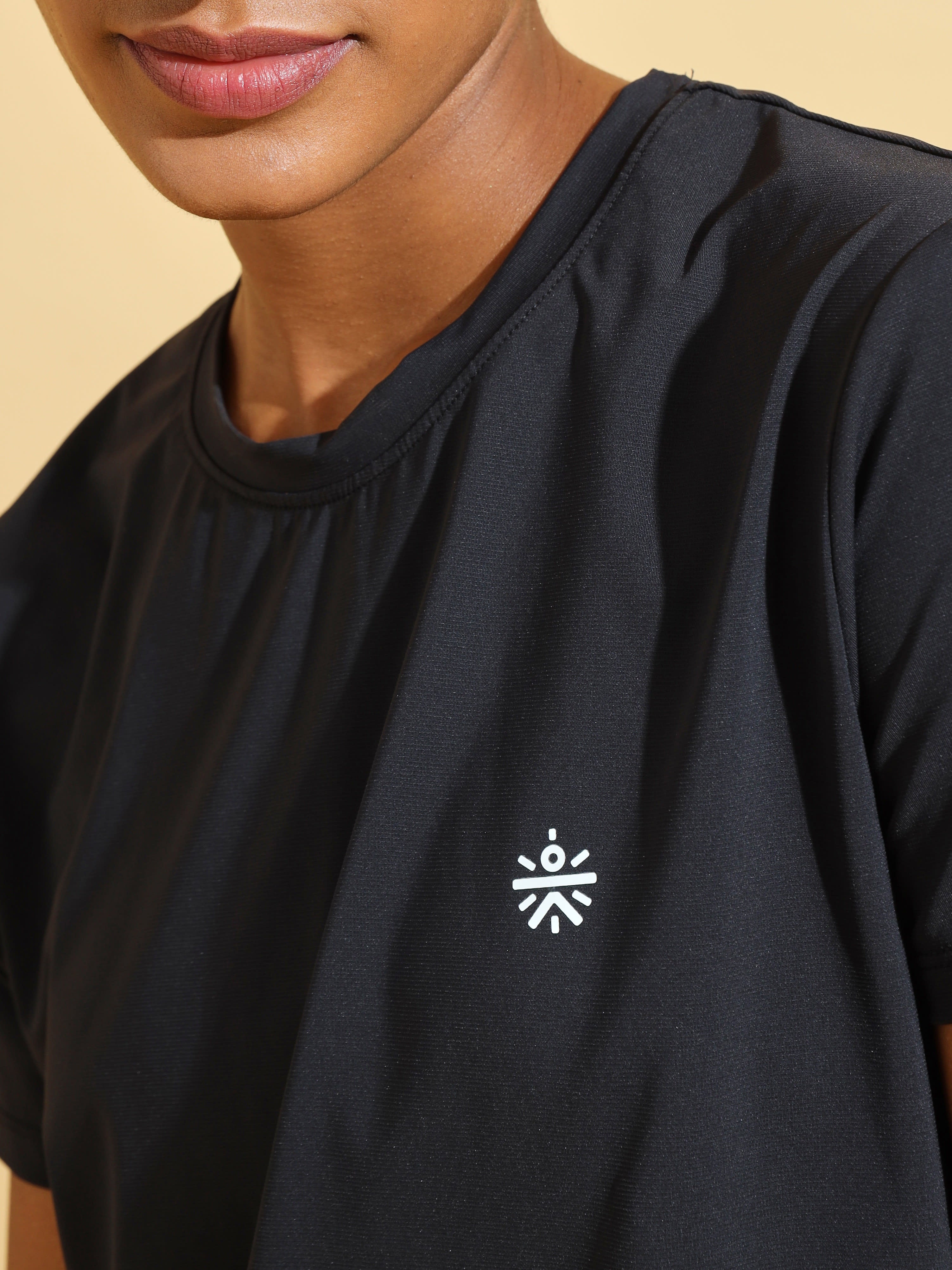 Solid Active T-shirt with Logo