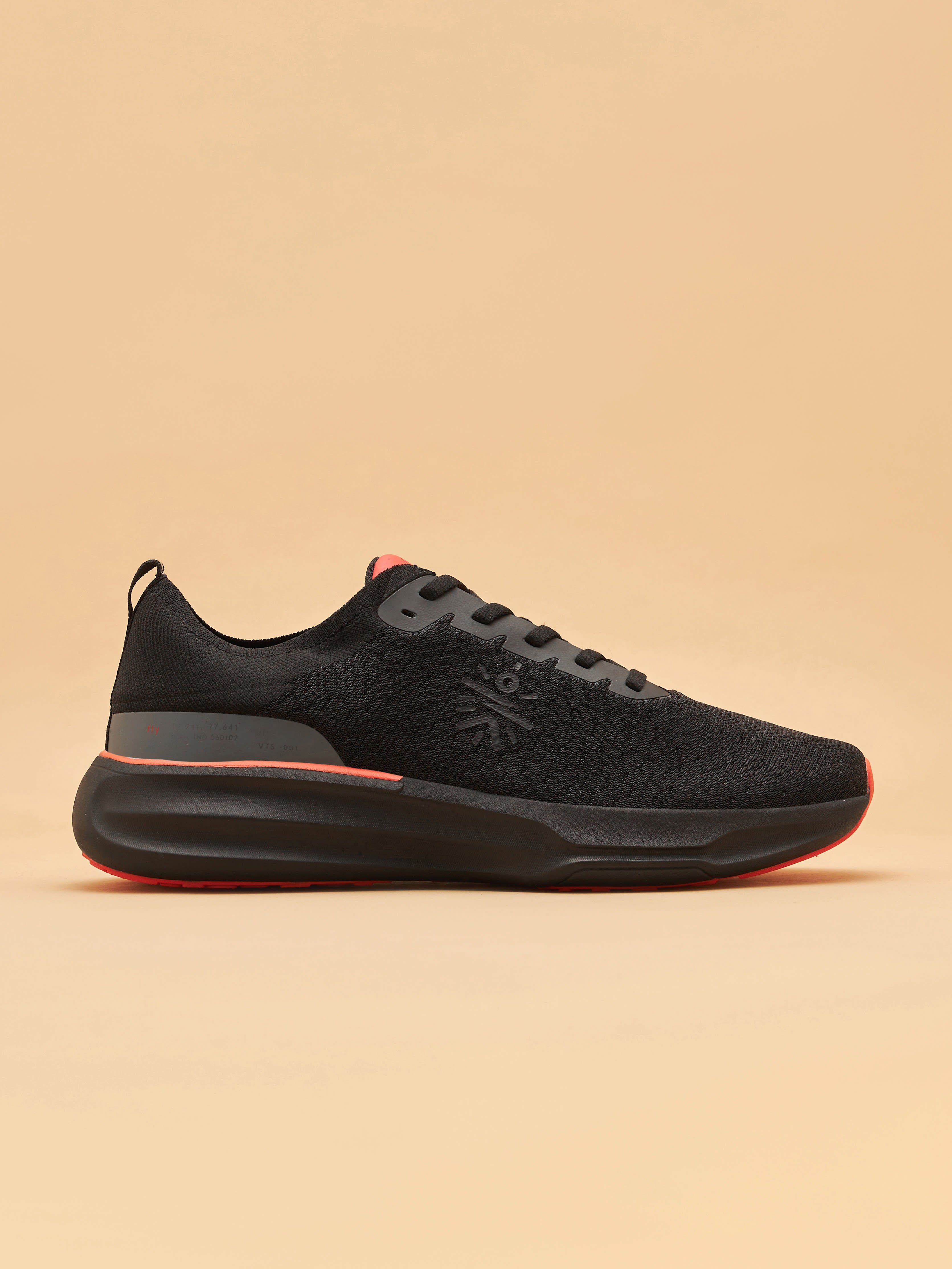 cult Versa Fly Men Running Shoes - Black/Red