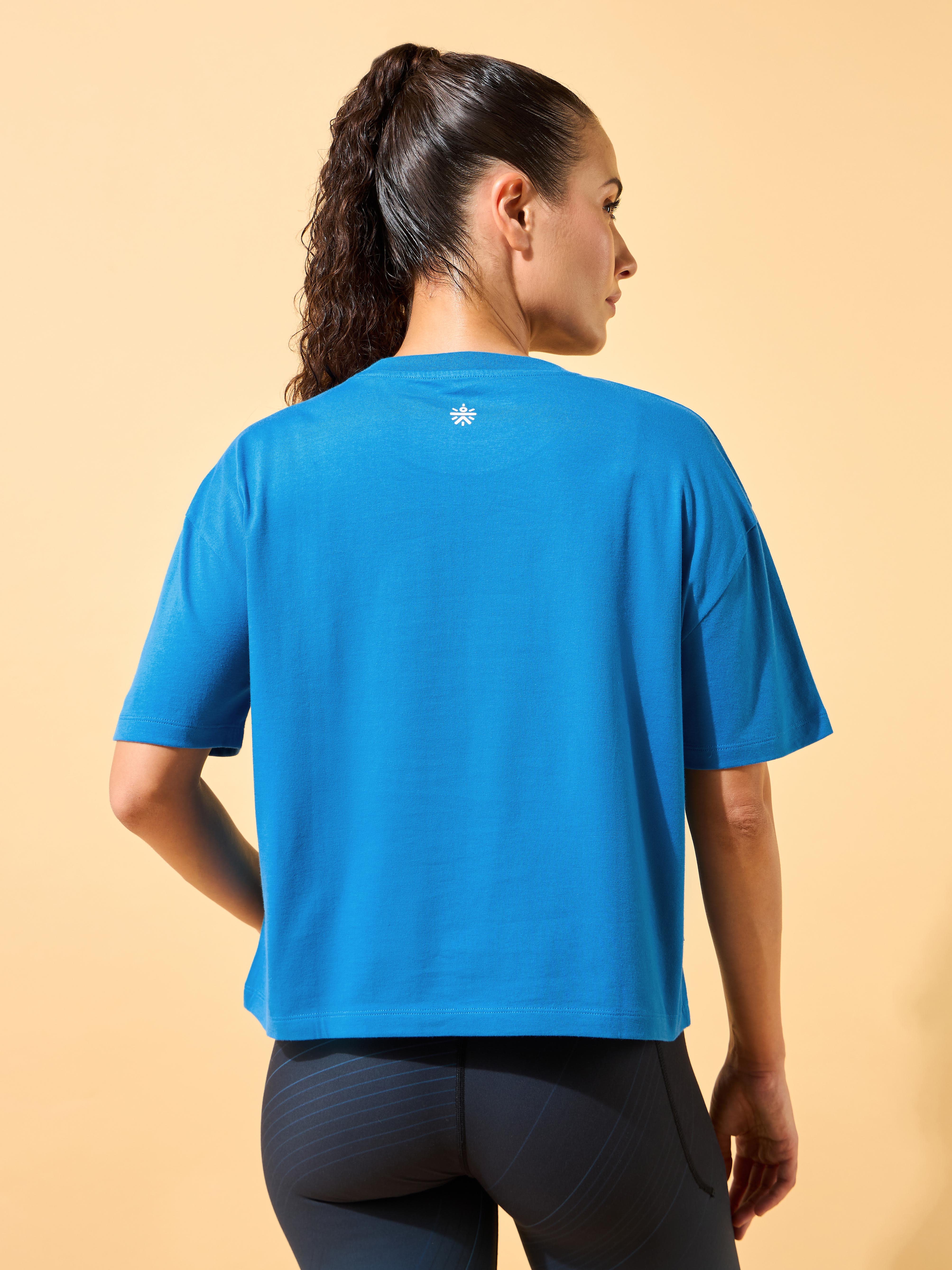 Yoga Caricature Print Cropped T-shirt