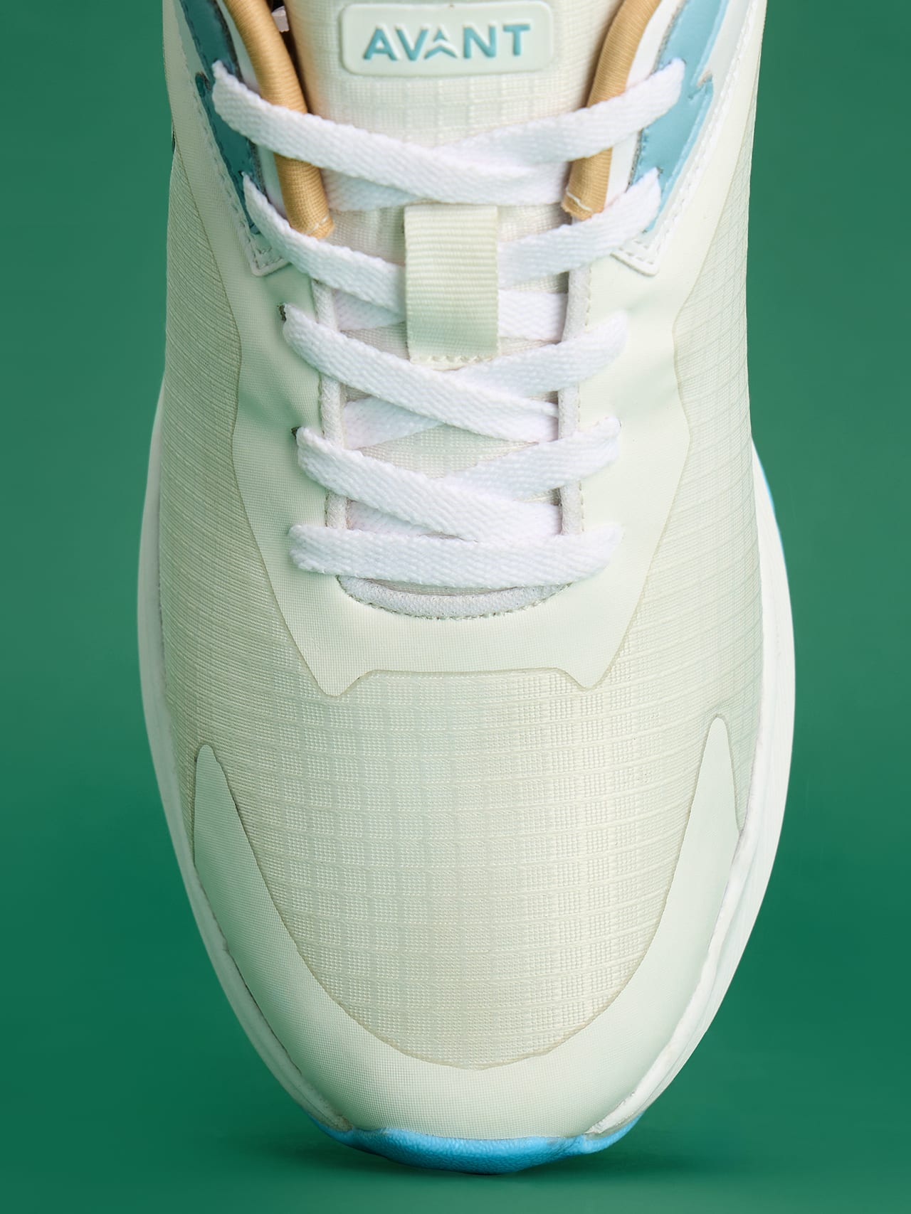 Avant Men's Delux Running Shoes - White/Gold