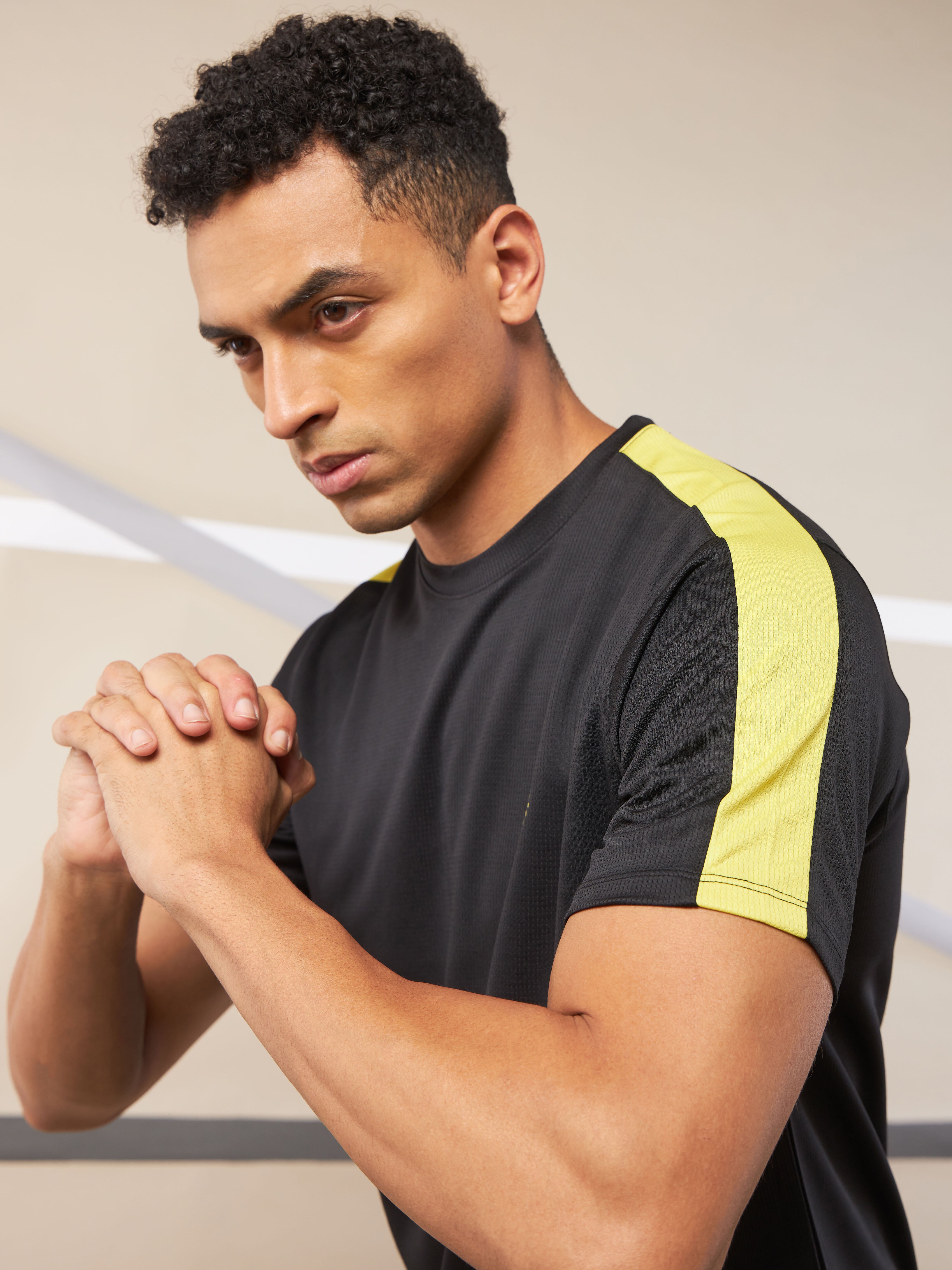 Shoulder Pop Active T-shirt